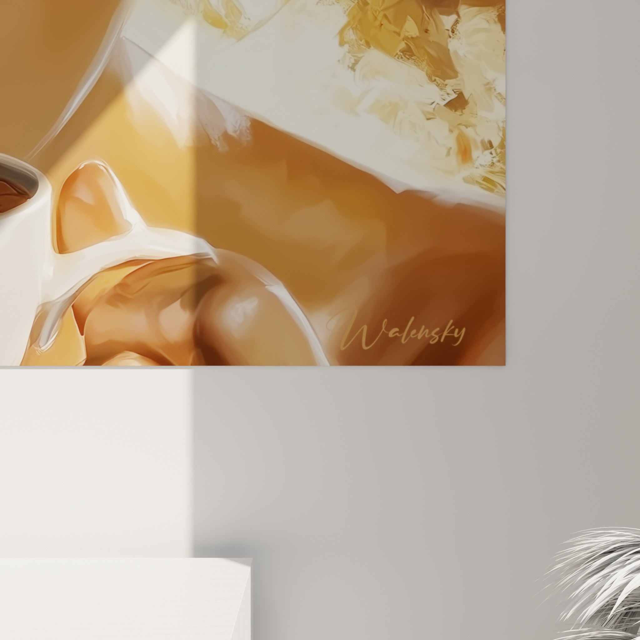 Empâtements dorés et coulures ambrées visibles de près sur la toile, grain riche autour de la tasse blanche