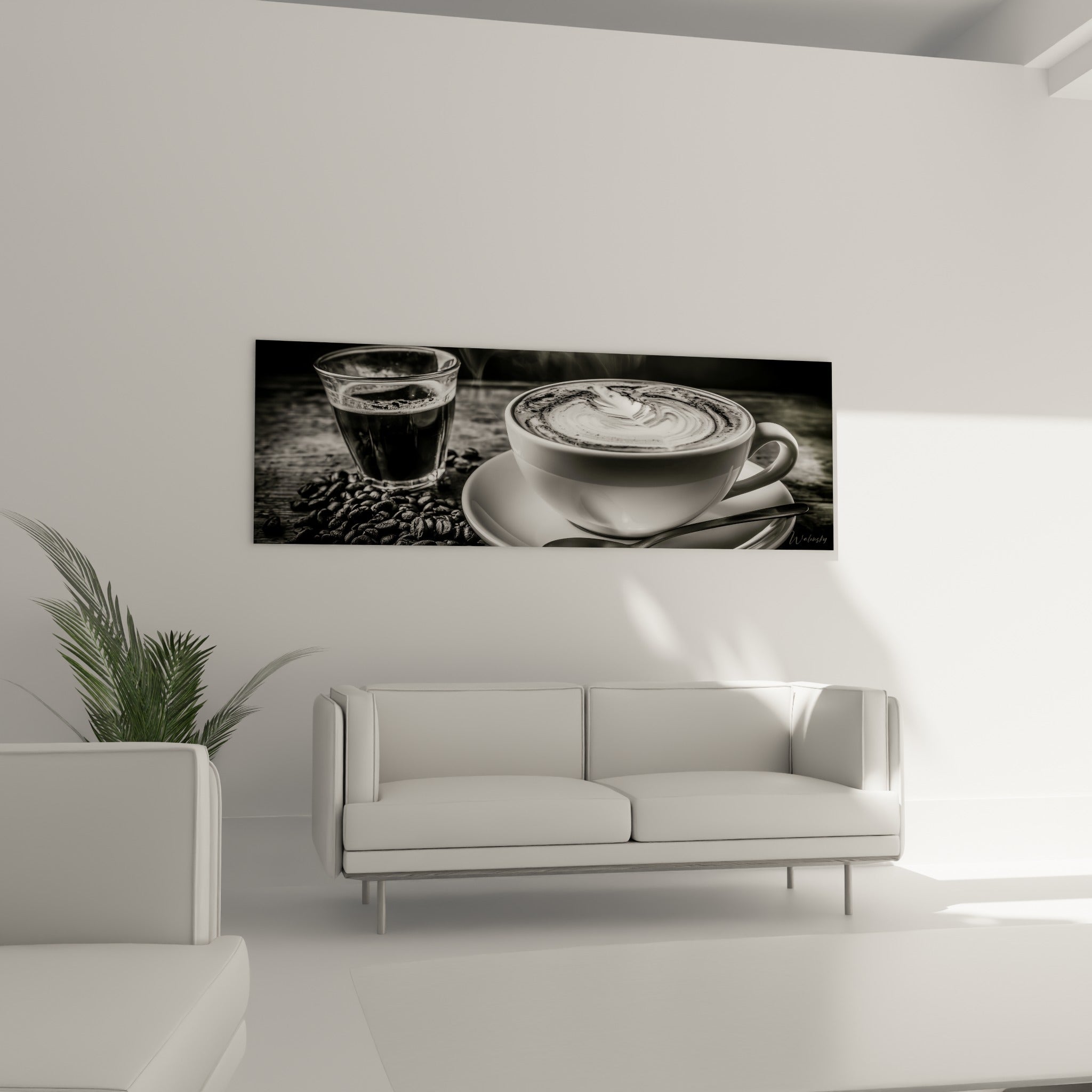 Verre d'espresso et tasse de café à la mousse délicate, au-dessus d'un canapé dans un salon lumineux