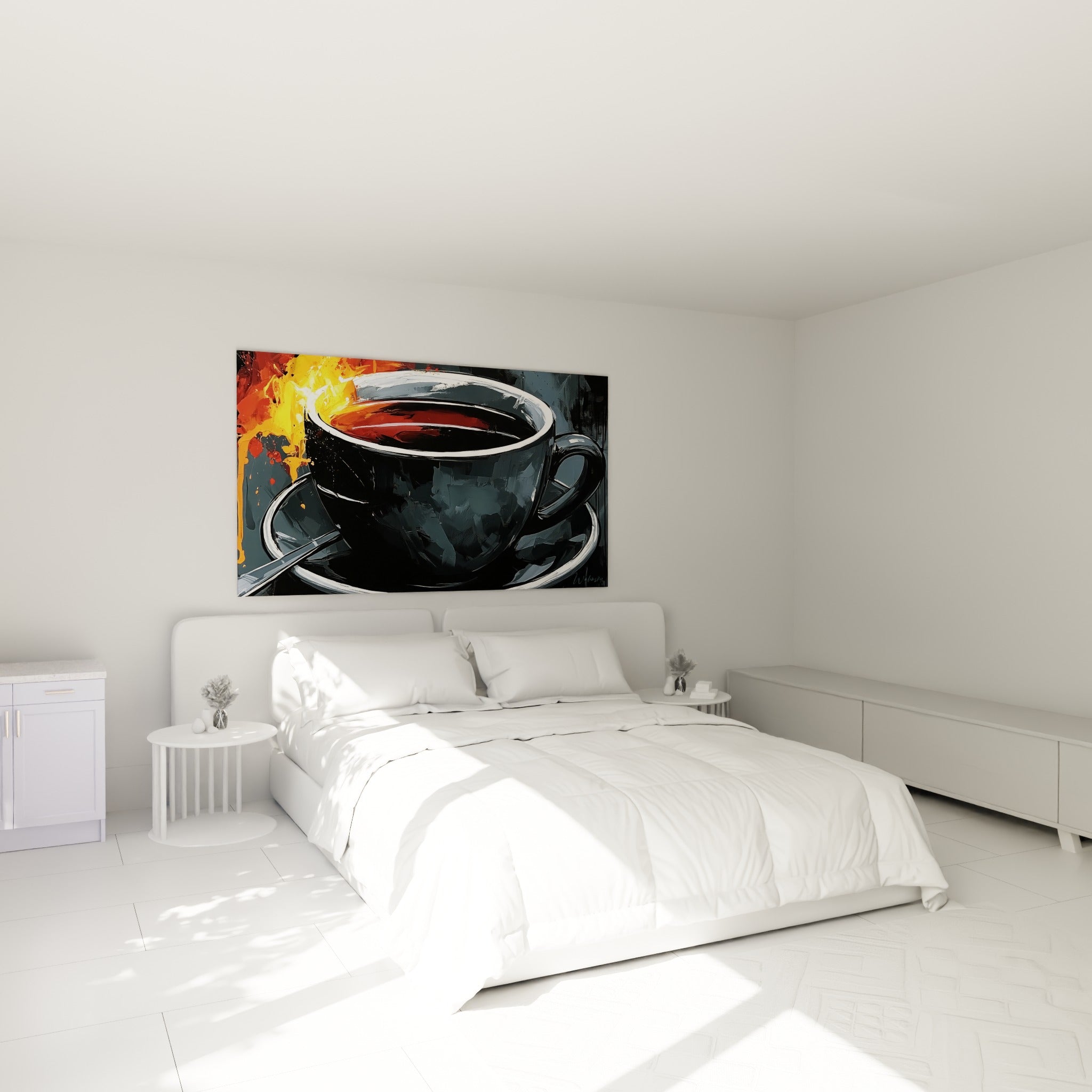 Café noir aux reflets rouge acajou et flammes dorées au-dessus d'un lit dans une chambre claire