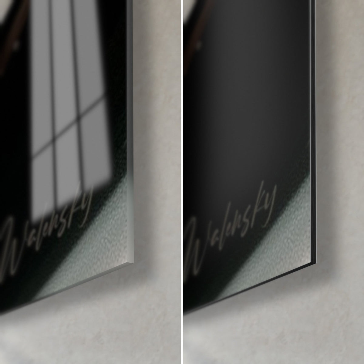 Tableau latte art en cœur crème et brun, coin bas droit : verre acrylique brillant à gauche, alu Dibond noir mat à droite