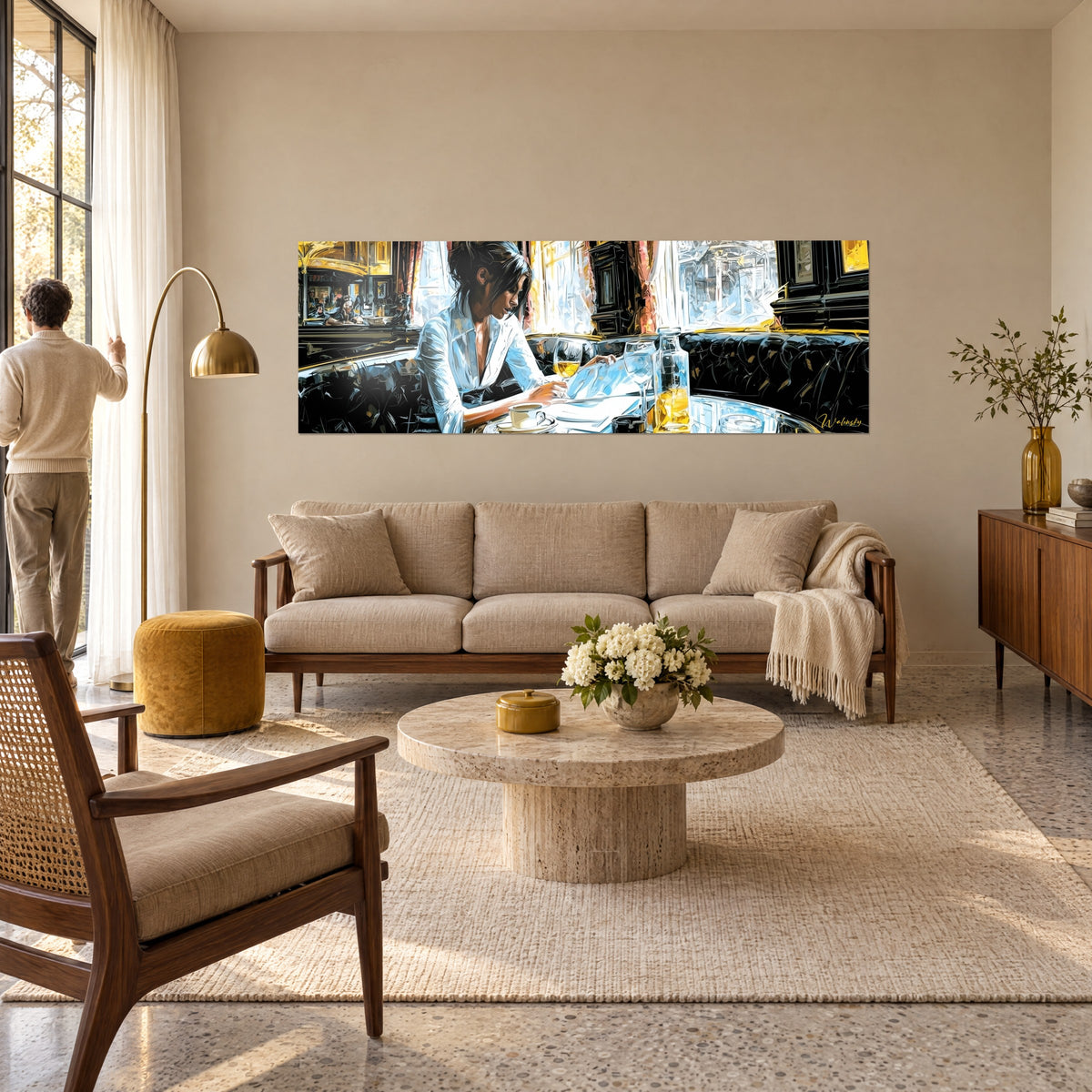 Gemälde junge Leserin im weißen Hemd, schwarze Sitzbank und goldene Fensterscheiben, über einem Sofa in einem hellen Wohnzimmer