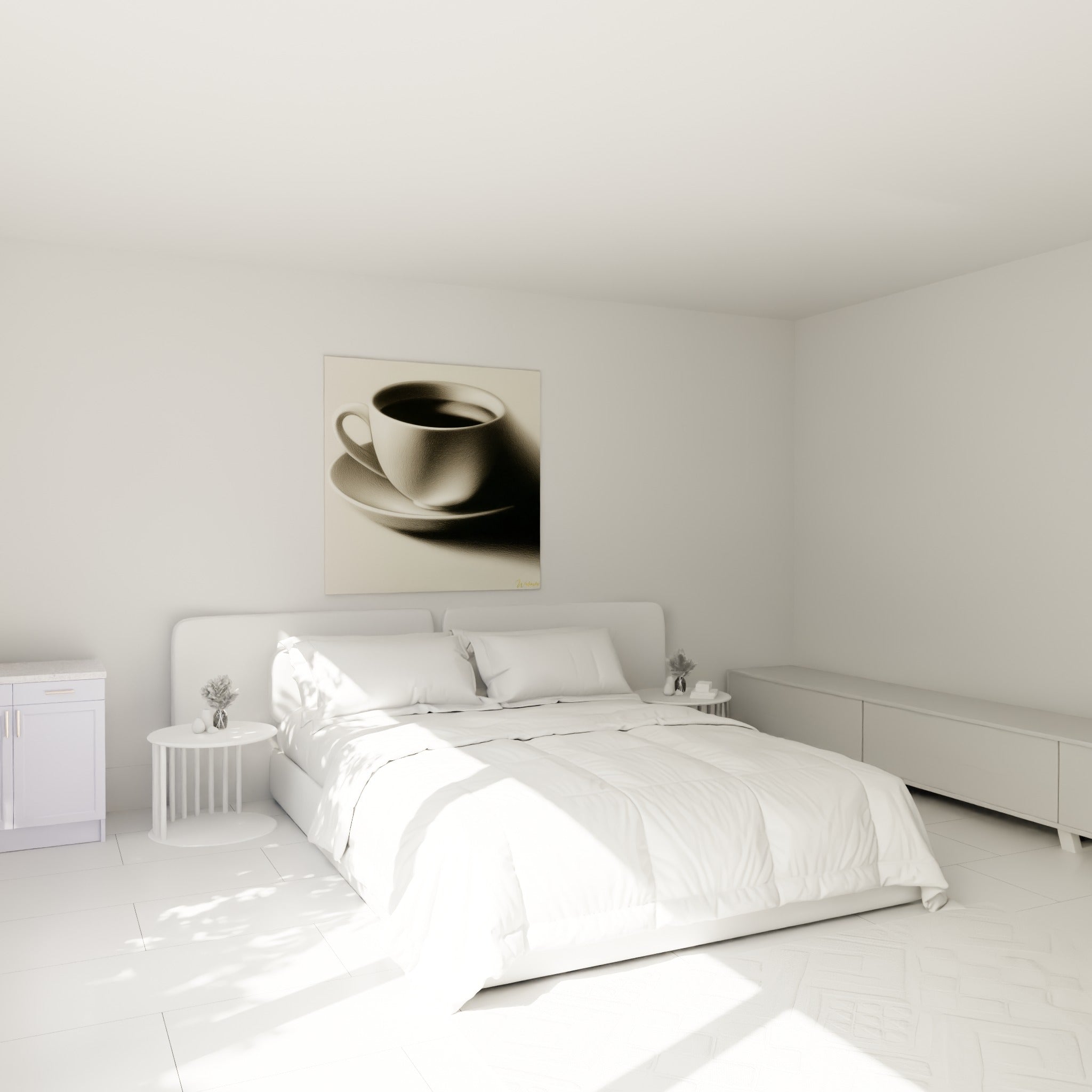Café noir et crème dans une tasse texturée, accroché au-dessus d'un lit dans une chambre claire