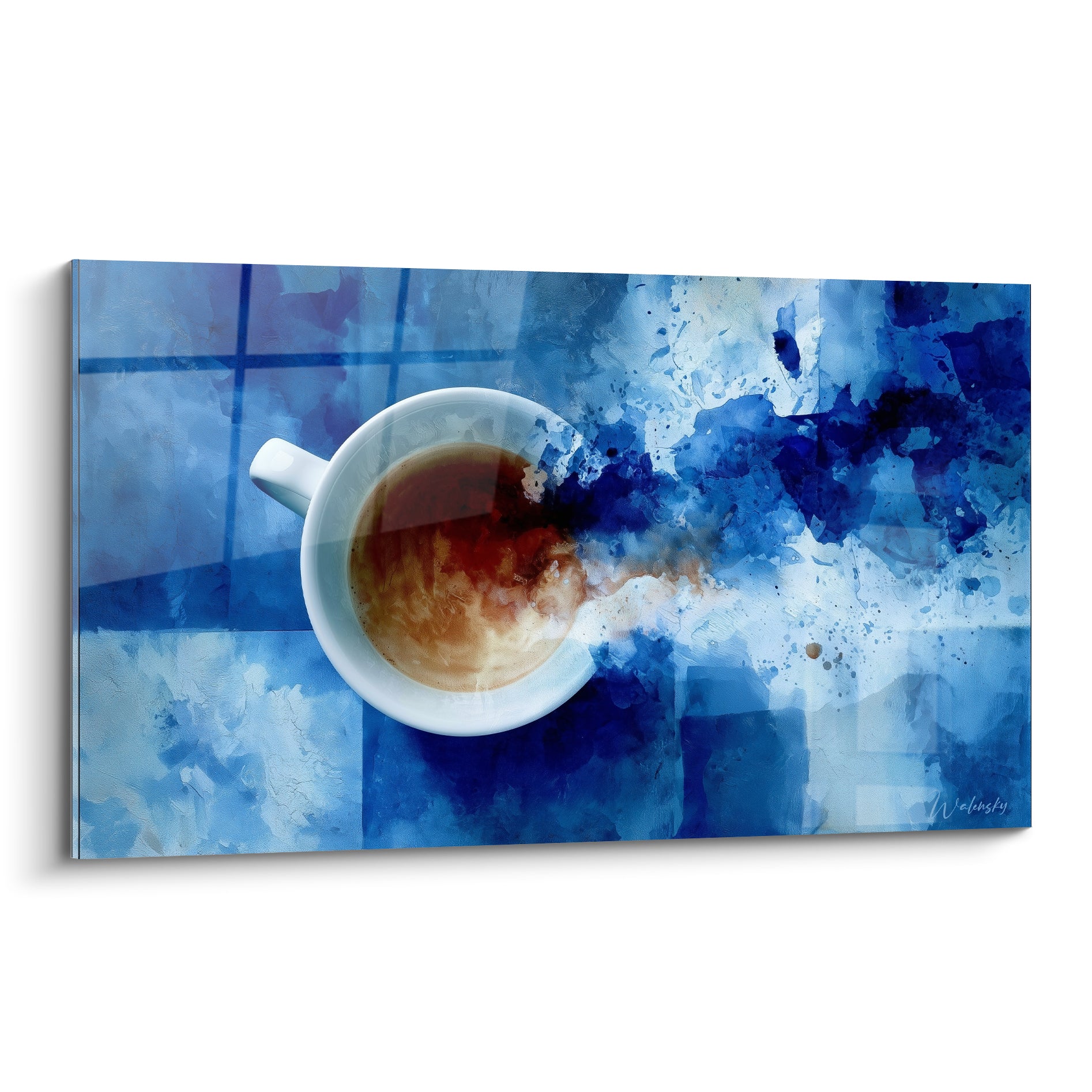 Tasse blanche de café vue de dessus, éclaboussures bleu marine et ocre en aquarelle