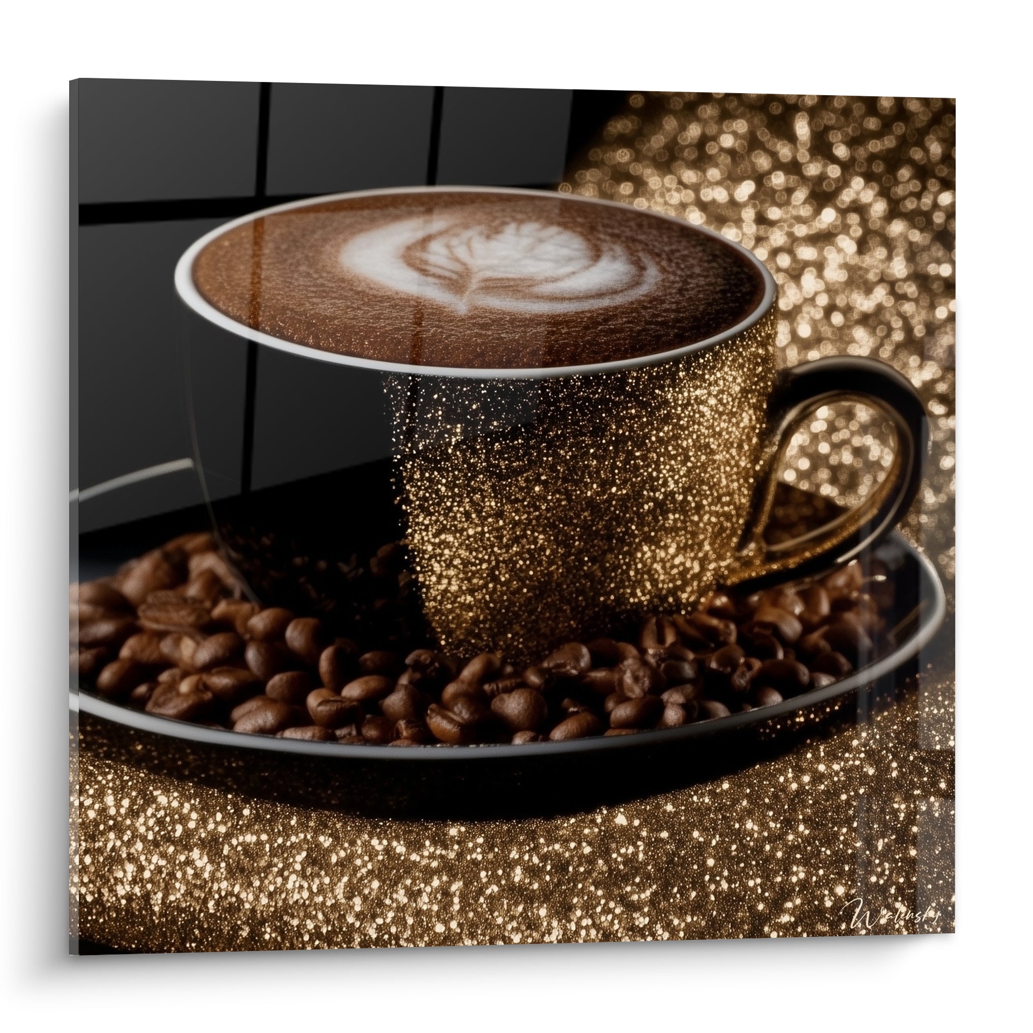 Tasse café dorée et anthracite, latte art crème, grains torréfiés bruns en éclat scintillant