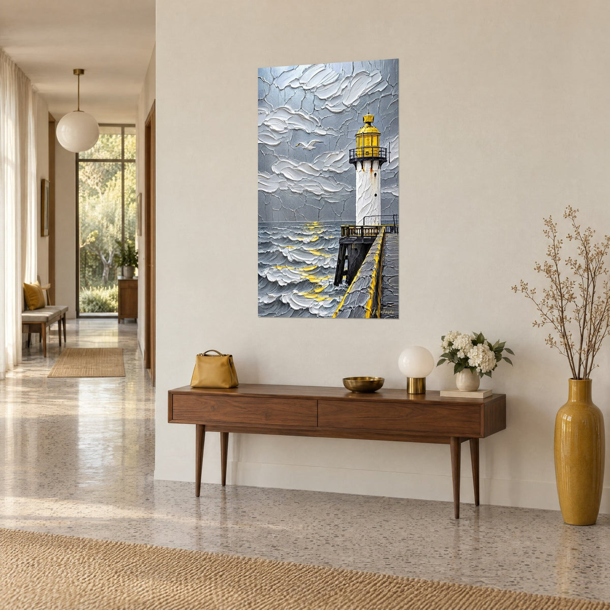 Gemälde weißer Turm mit gelber Laterne, graue Mole und aufgewühltes Meer mit goldenen Reflexen, Dreiviertelansicht, helle Flur
