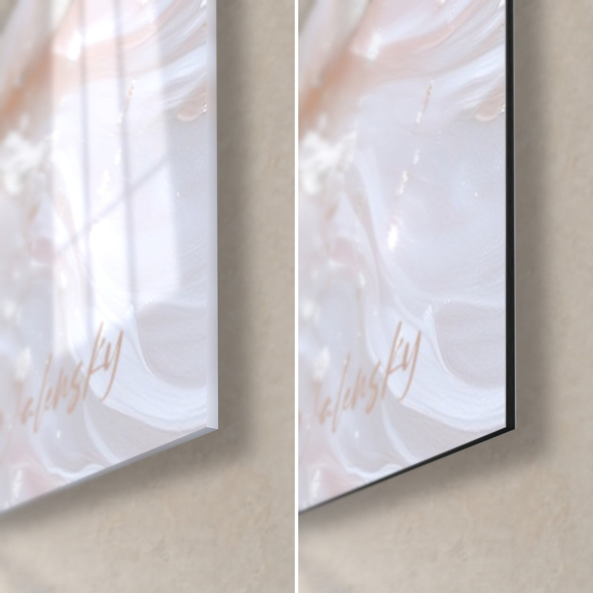 Cuadro con peonías esculpidas en rosa suave, esquina inferior derecha de cristal brillante con reflejos y aluminio Dibond mate, grosor de 3 mm