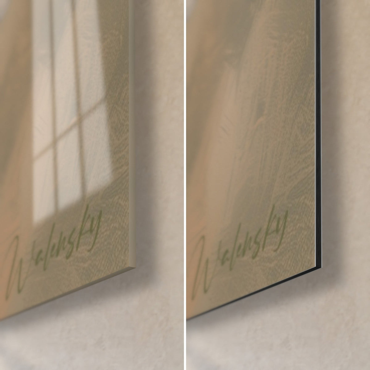 Tableau camélia ivoire, coin bas droit : verre acrylique brillant à gauche, Dibond noir mat à droite, signature vert sauge
