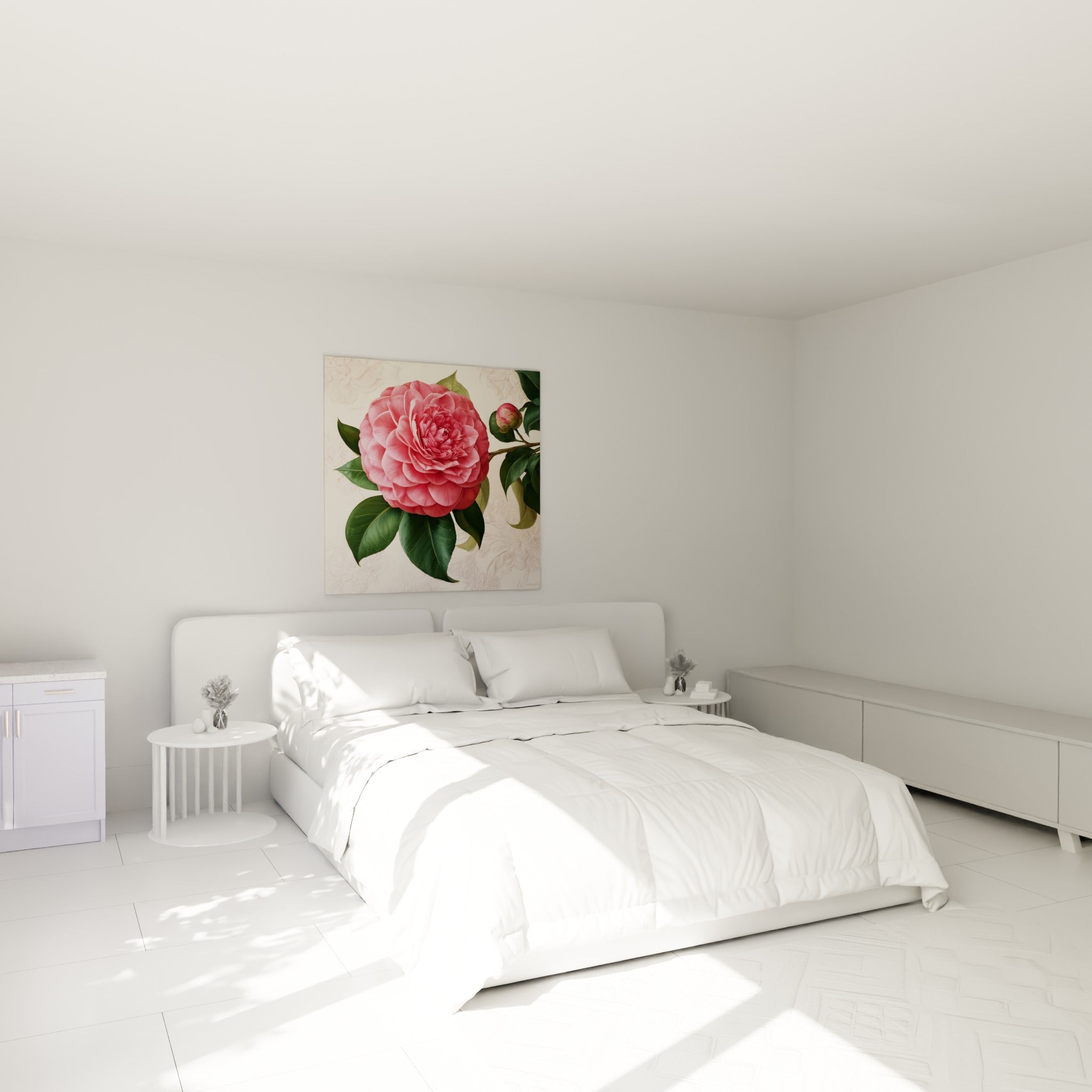 Fleur de camélia rose et vert aux pétales veloutés, accrochée au-dessus d'un lit dans une chambre claire.