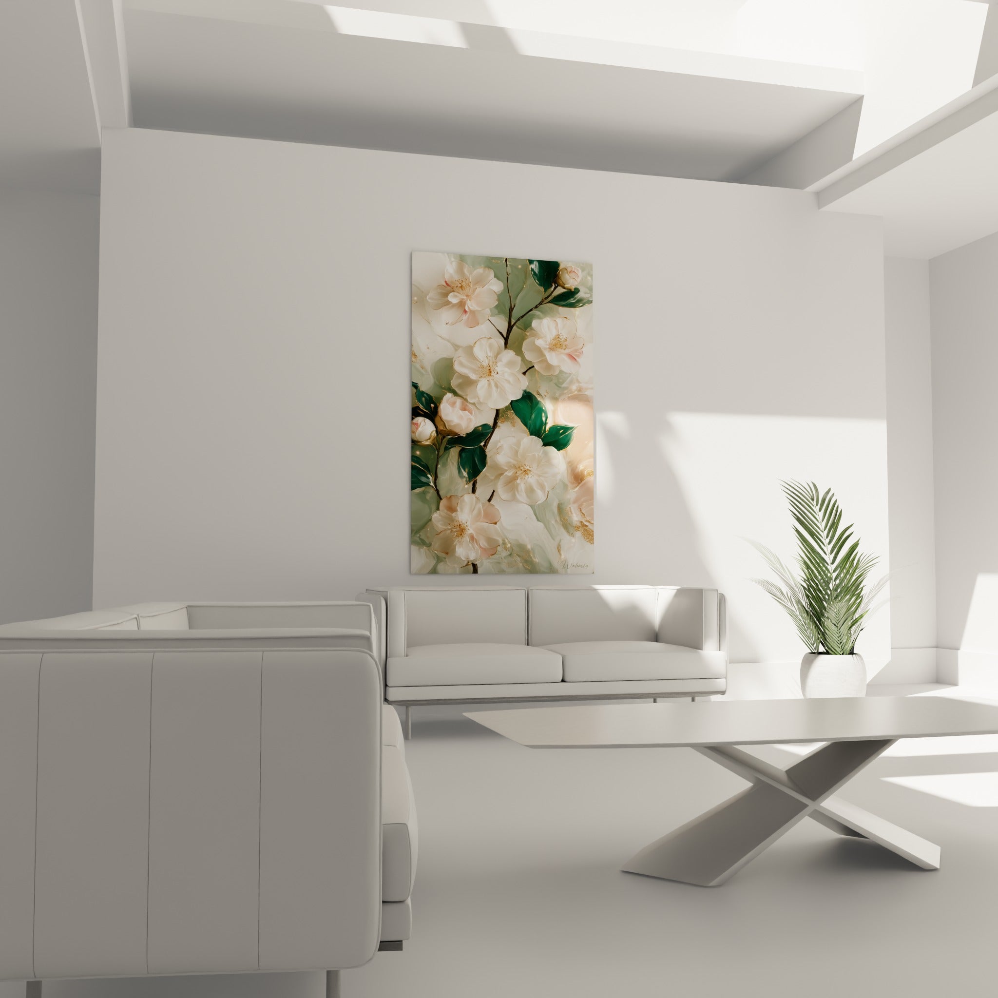 Fleurs de camélia blanches et dorées au-dessus d'un canapé dans un salon lumineux