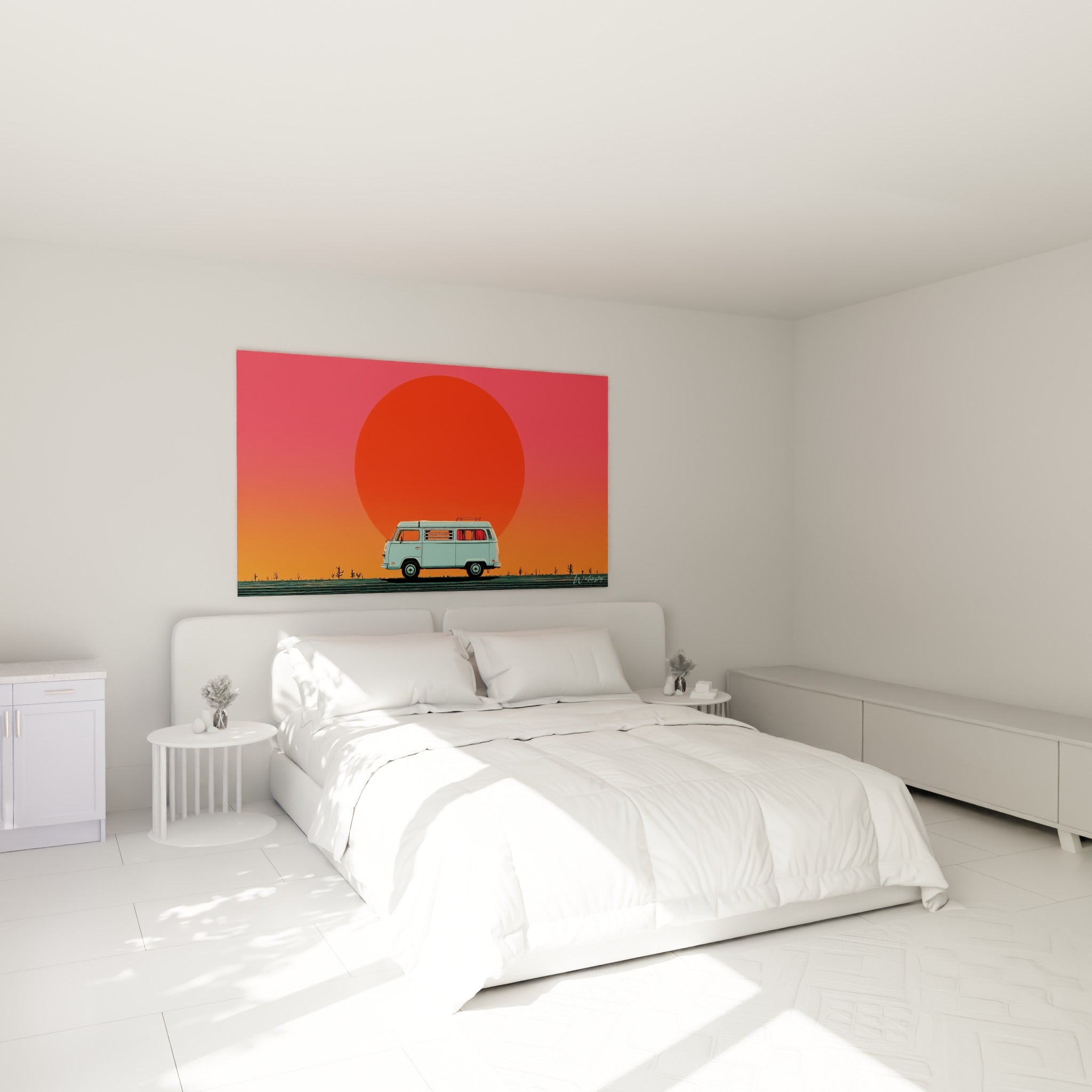 Fourgon bleu pastel roulant sous un soleil orange intense, accroché au-dessus d'un lit dans une chambre claire
