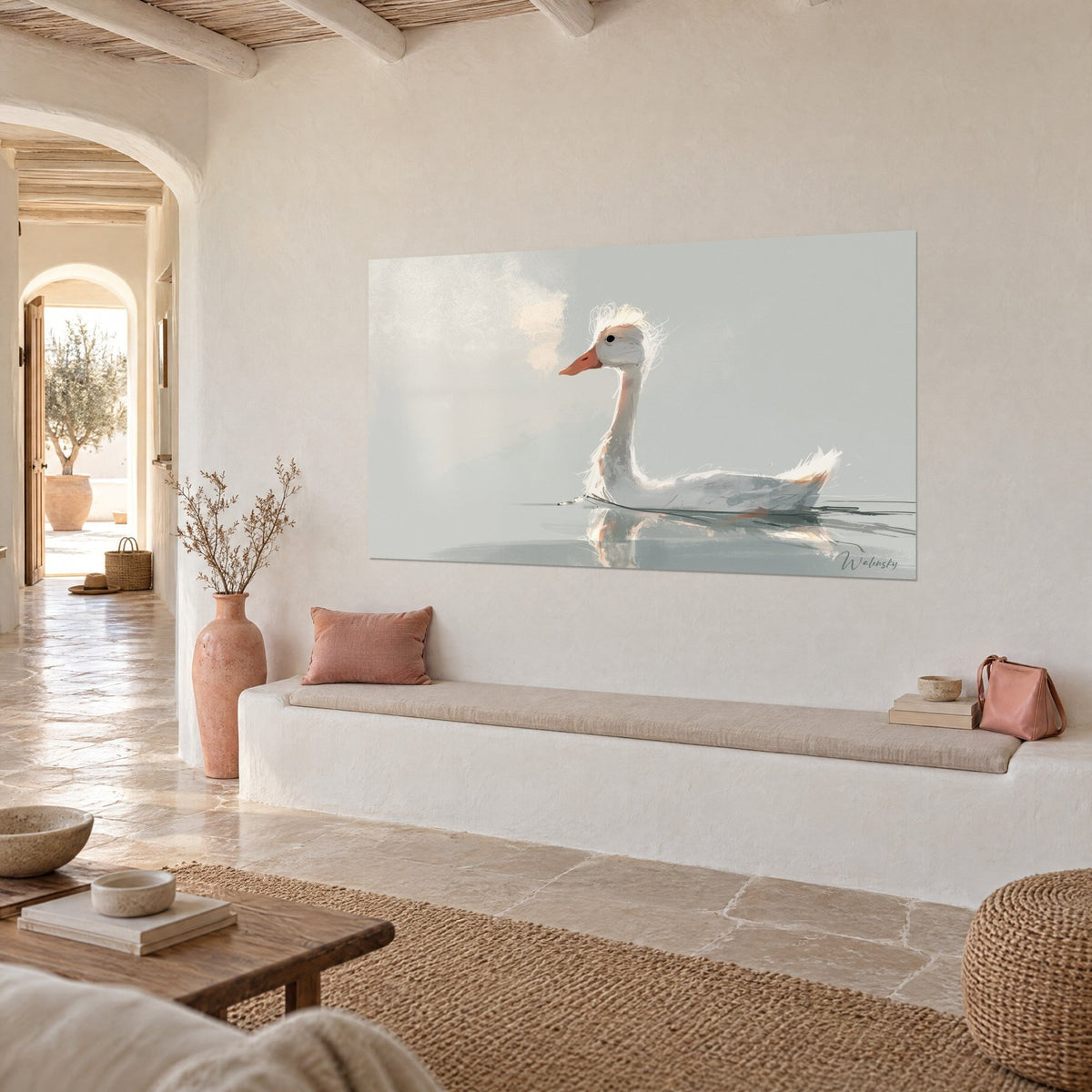 Tableau oiseau aquatique immaculé au long cou, bec corail sur fond gris tendre, en vue de trois-quarts, maison méditerranéenne