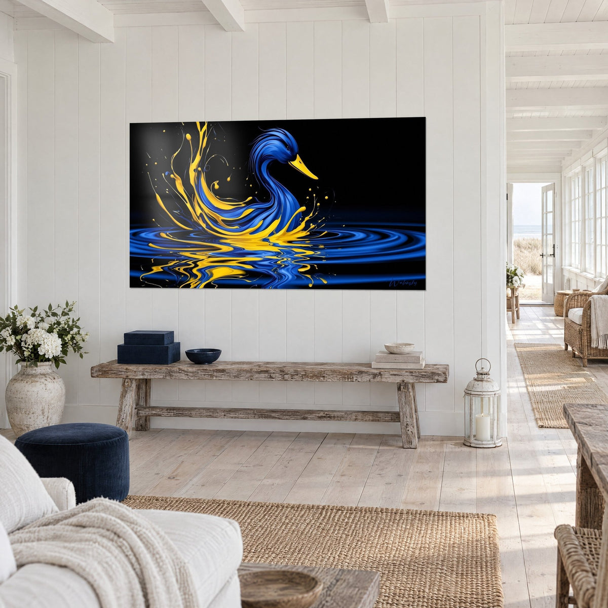 Tableau oiseau aquatique en peinture fluide bleu roi et jaune citron, reflets ondulés, vue de trois-quarts, maison de bord de mer
