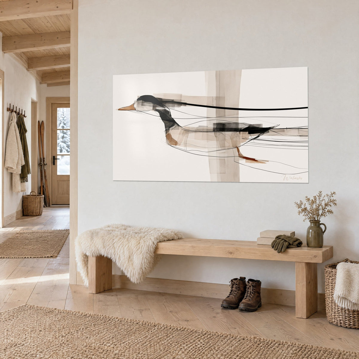 Schilderij watervogel in transparante zand- en zwarttinten, koperkleurige snavel, gekruiste streken, houten bank en besneeuwd chalet