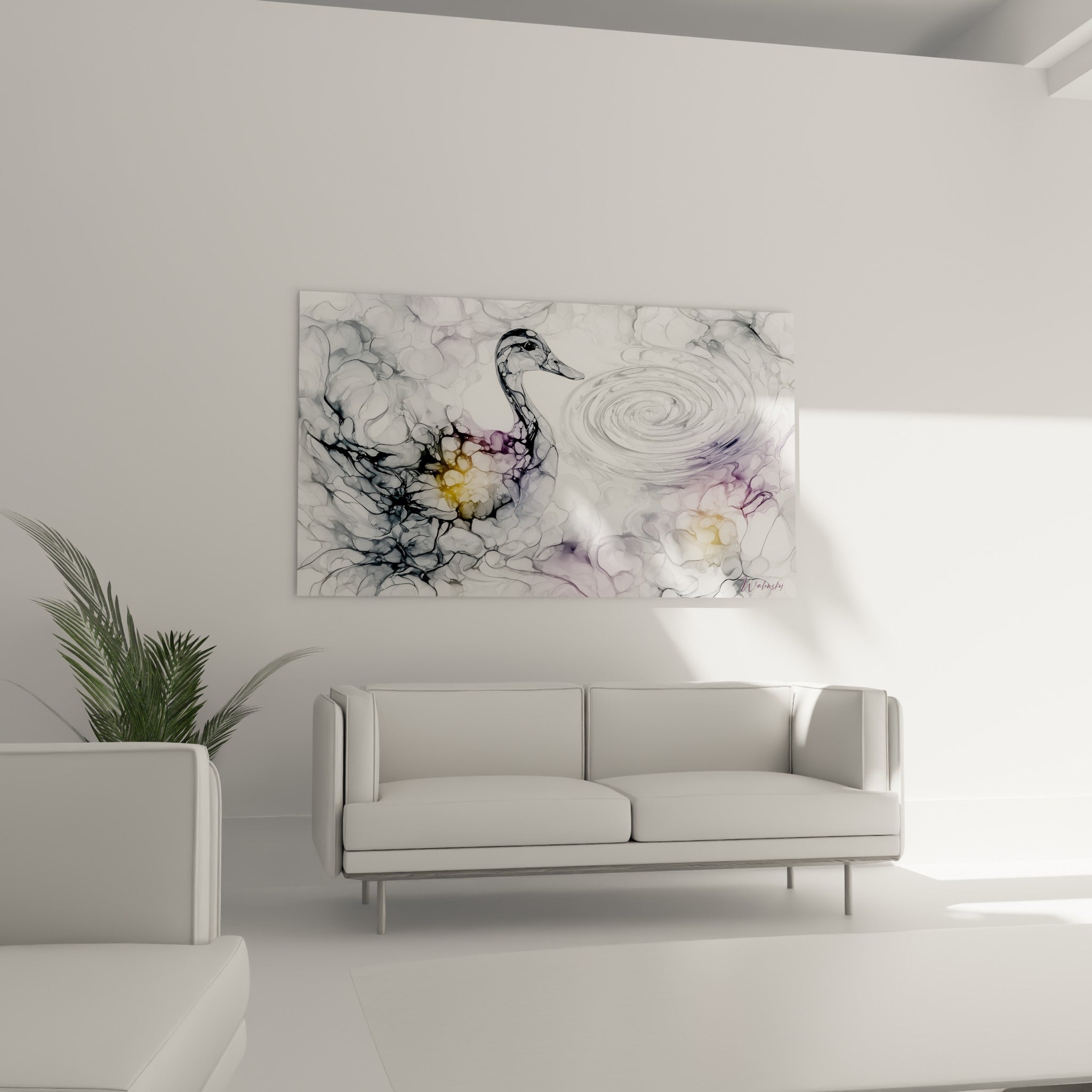 Oiseau aquatique en encre grise et violette, disposé au-dessus d'un canapé dans un salon lumineux