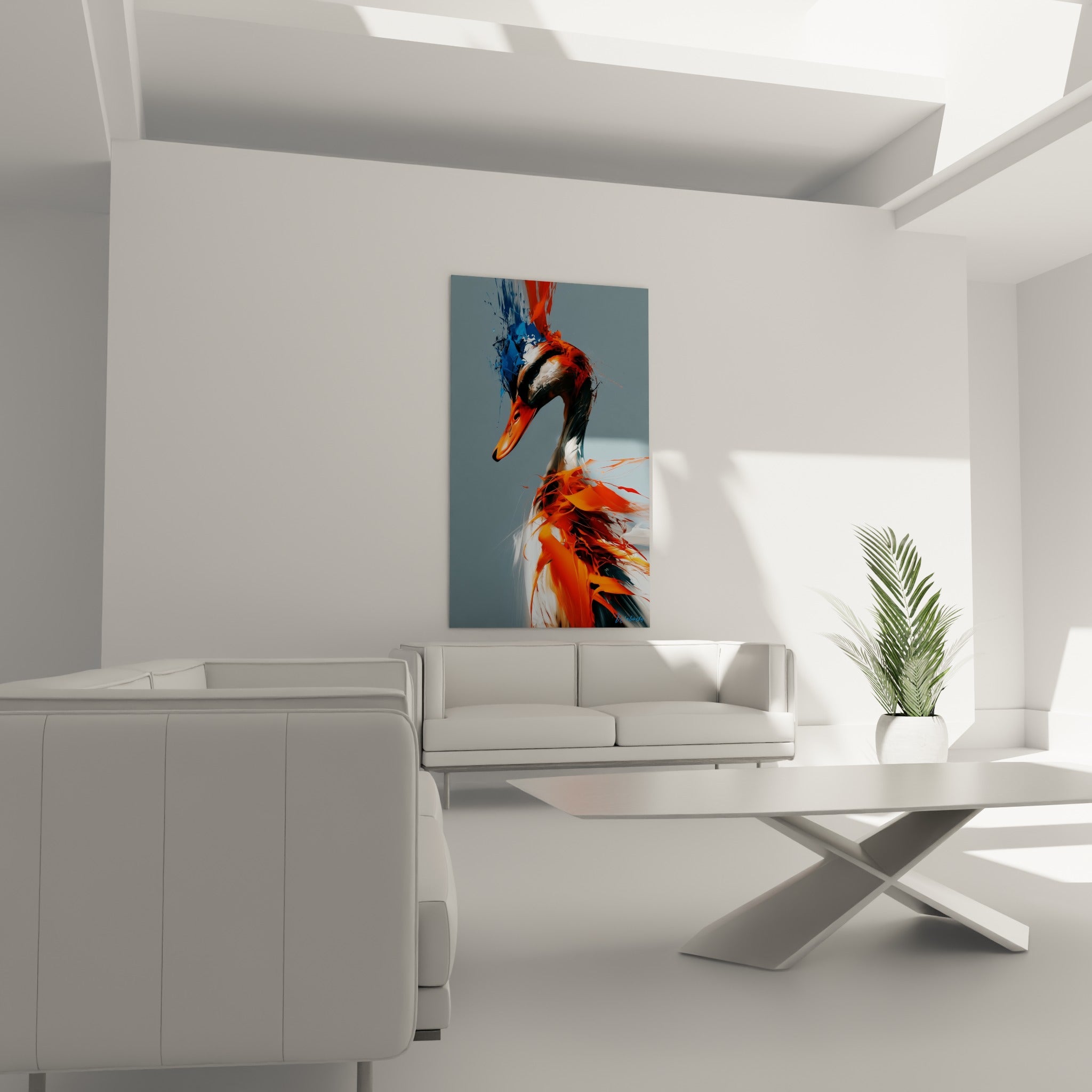 Portrait de canard aux touches bleu marine et orange flamboyant au-dessus d'un canapé dans un salon lumineux