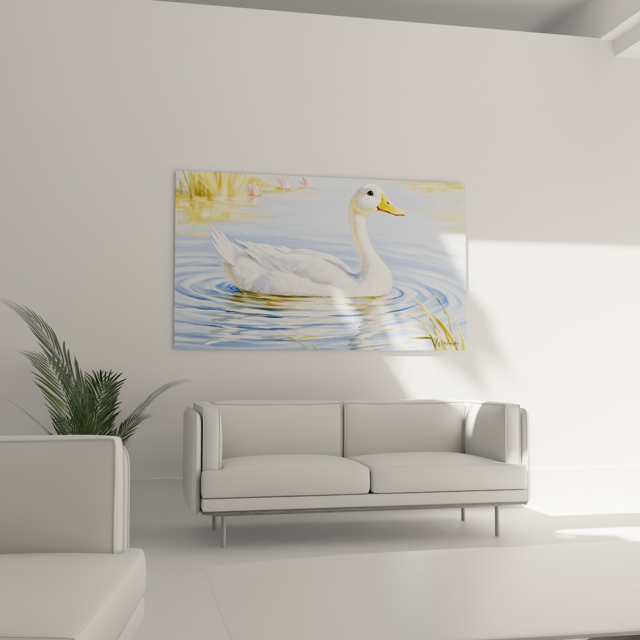 Oiseau blanc aux reflets dorés voguant sur l'eau calme, accroché au-dessus d'un canapé dans un salon lumineux