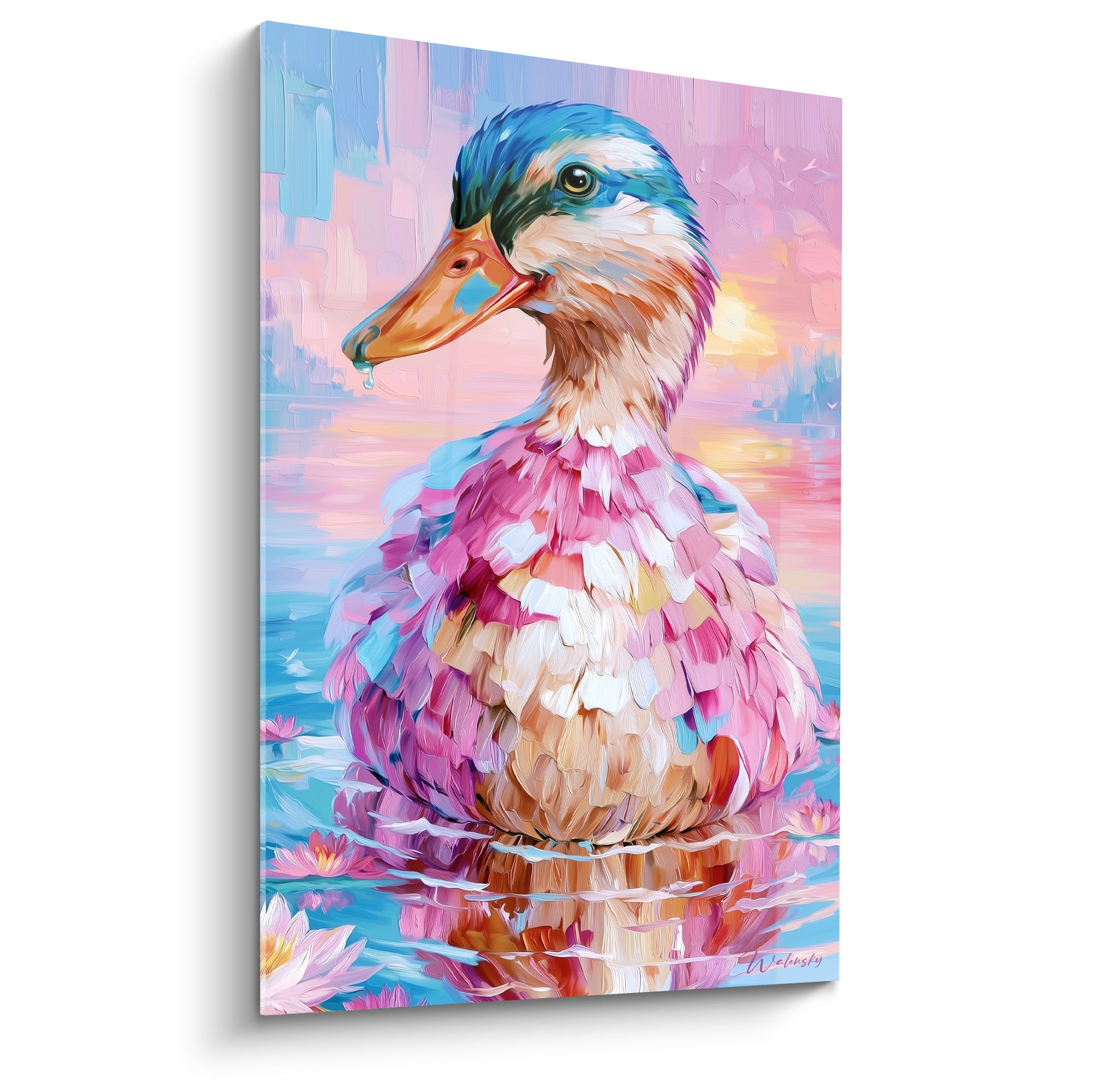 Canard aux plumes roses et bleues, bec doré dégoulinant, entouré de nénuphars sur fond de coucher de soleil