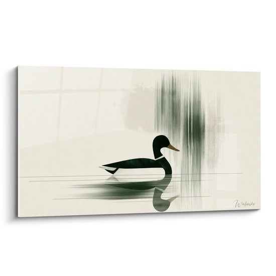 Canard vert sombre au bec ocre glisse sur une eau beige striée de traits verticaux