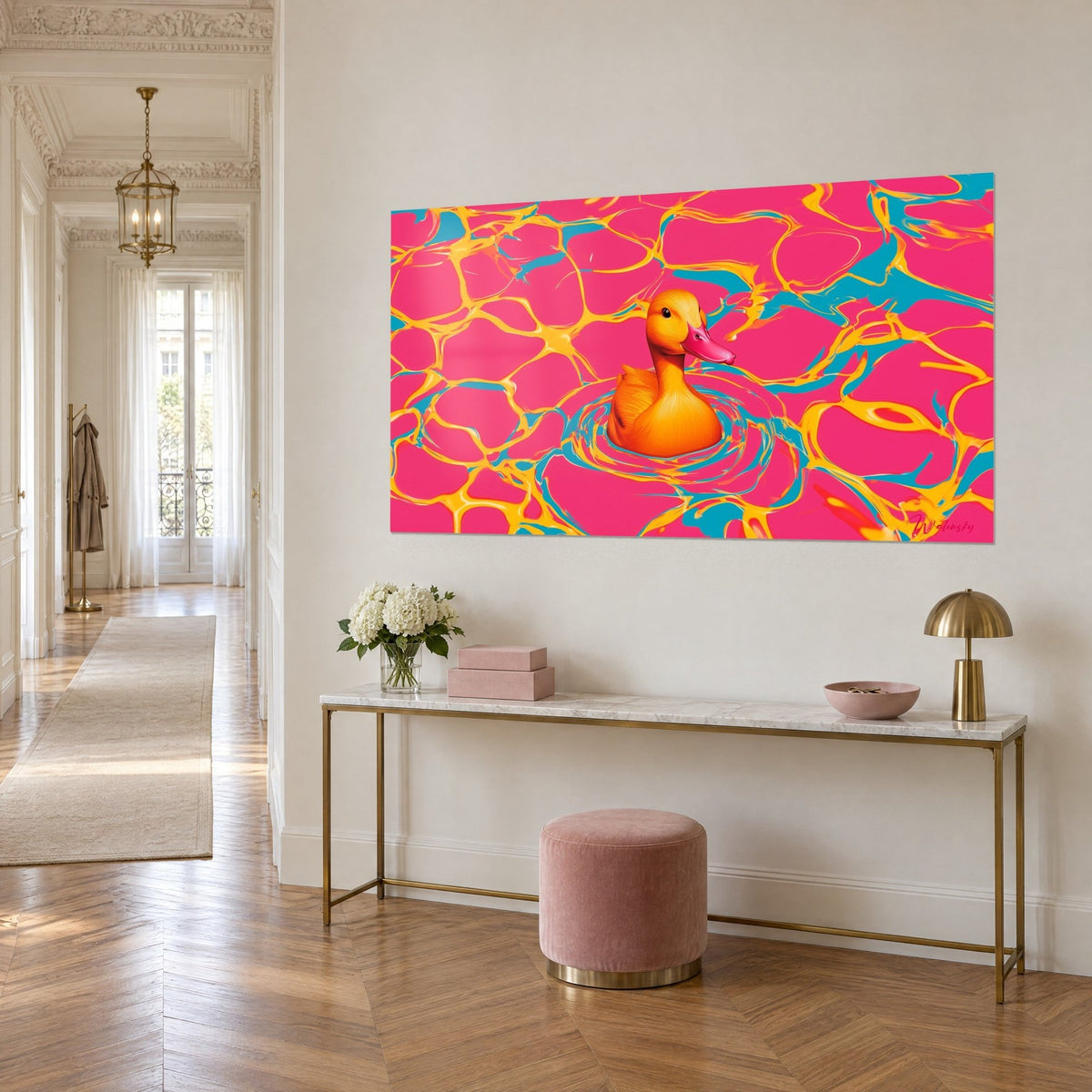 Tableau oiseau aquatique orangé au bec rose, ondes concentriques turquoise et jaune, vue de trois quarts, console dorée