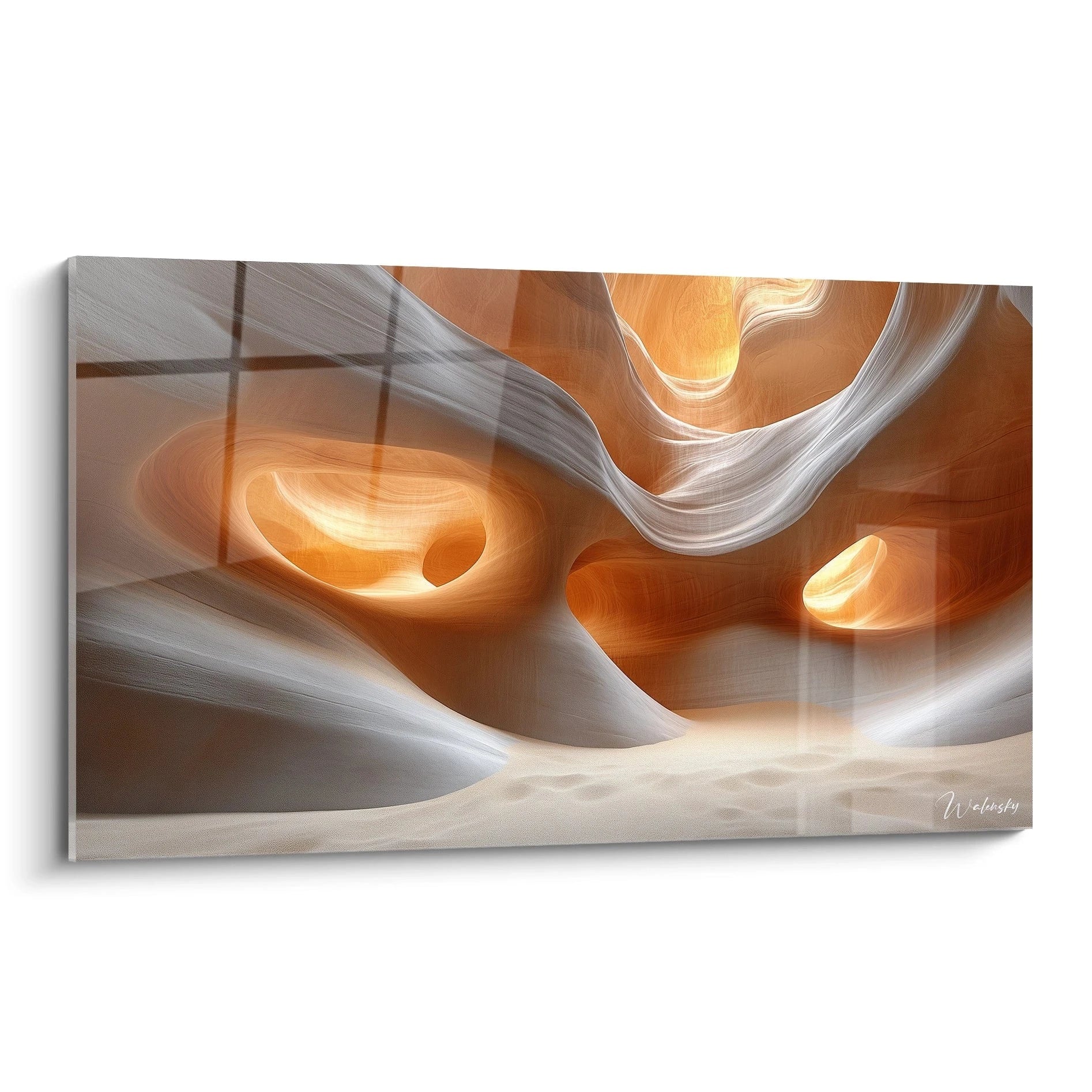 Un tableau artistique représentant un canyon désertique aux courbes fluides, avec des teintes orange ambrées illuminant les parois rocheuses blanches et beiges, créant un effet de lumière naturelle filtrant à travers les formations minérales texturées.

