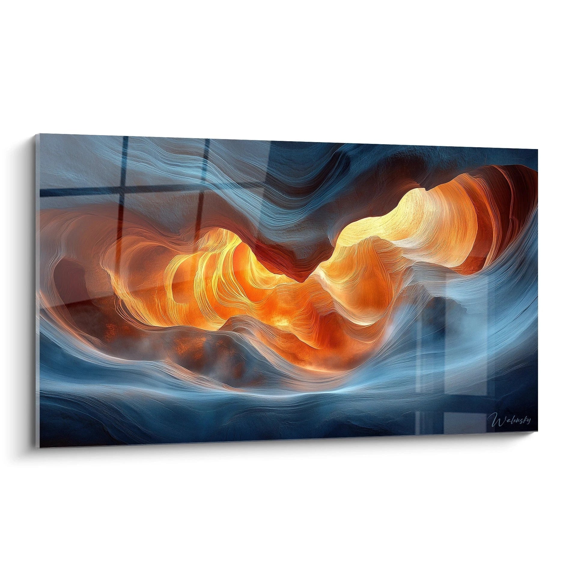 Un tableau artistique représentant un canyon aux parois ondulantes, avec des nuances bleu marine et des percées de lumière orange et dorée créant un contraste saisissant, texture lisse évoquant la pierre polie par l'érosion.
