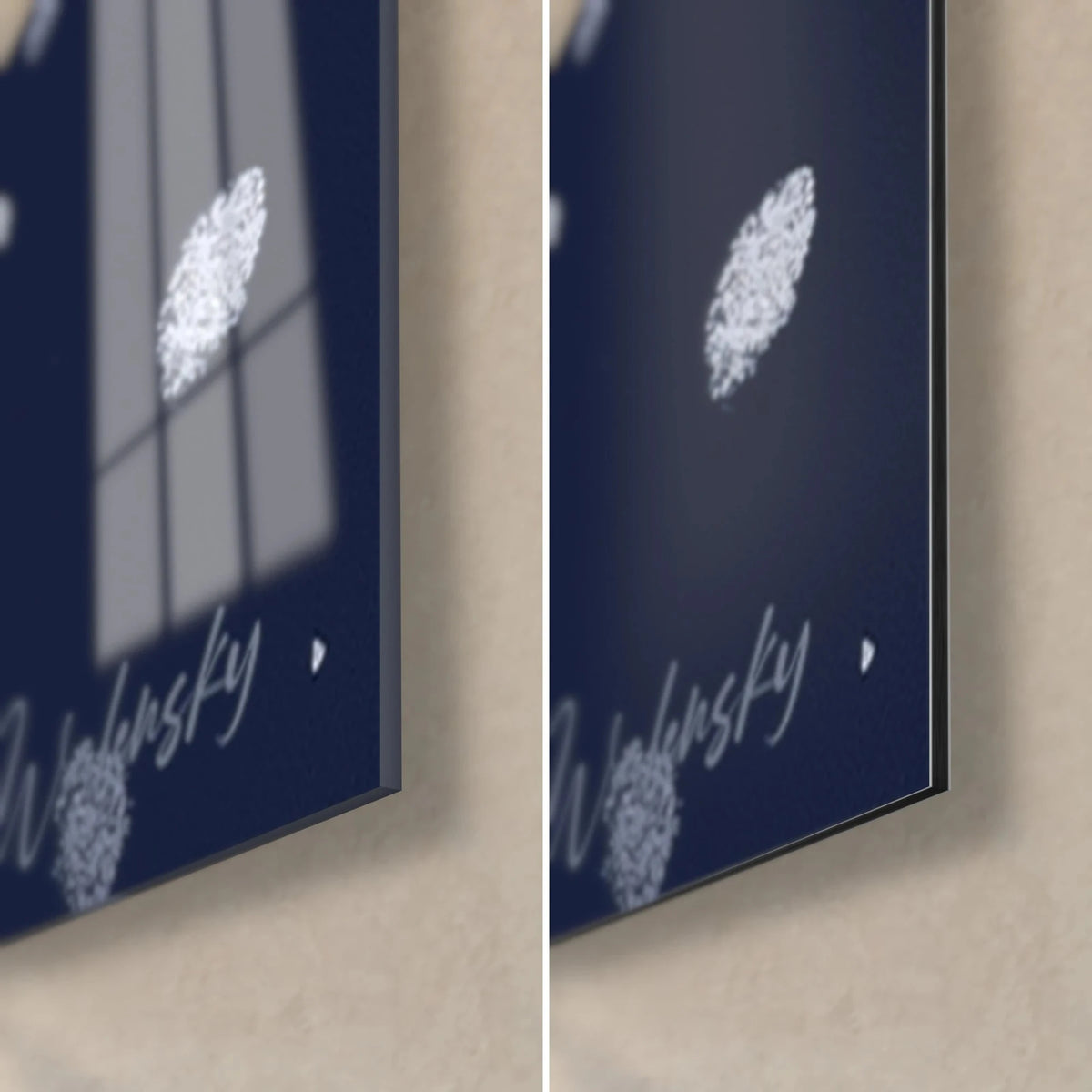 Gemälde Rudolph mit dunkler Schnauze und Schneeflocken auf Nachtblau, untere rechte Ecke: glänzendes Acrylglas links, mattes Dibond rechts