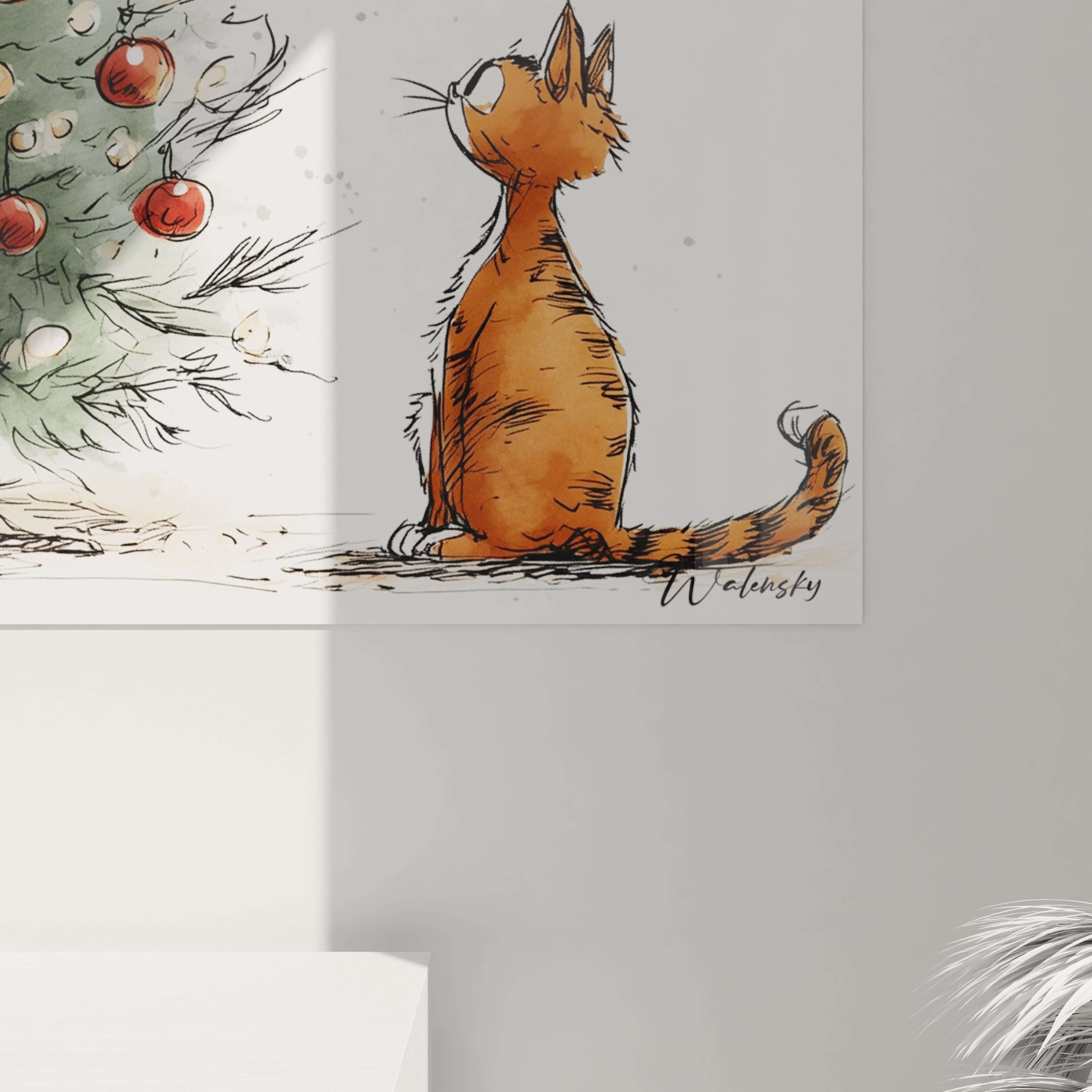 Tableau mural chat Noël représentant un chat orange admirant un sapin de Noël décoré
