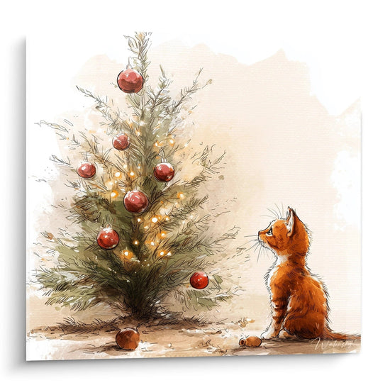 Weihnachtstablett mit orangerot gefärbter Katze, die einen mit roten Kugeln geschmückten Weihnachtsbaum bewundert