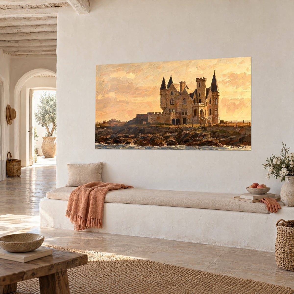 Tableau manoir néogothique aux clochetons d'ardoise noire, pierre ocre et ciel abricot, accroché au mur blanc d'une alcôve