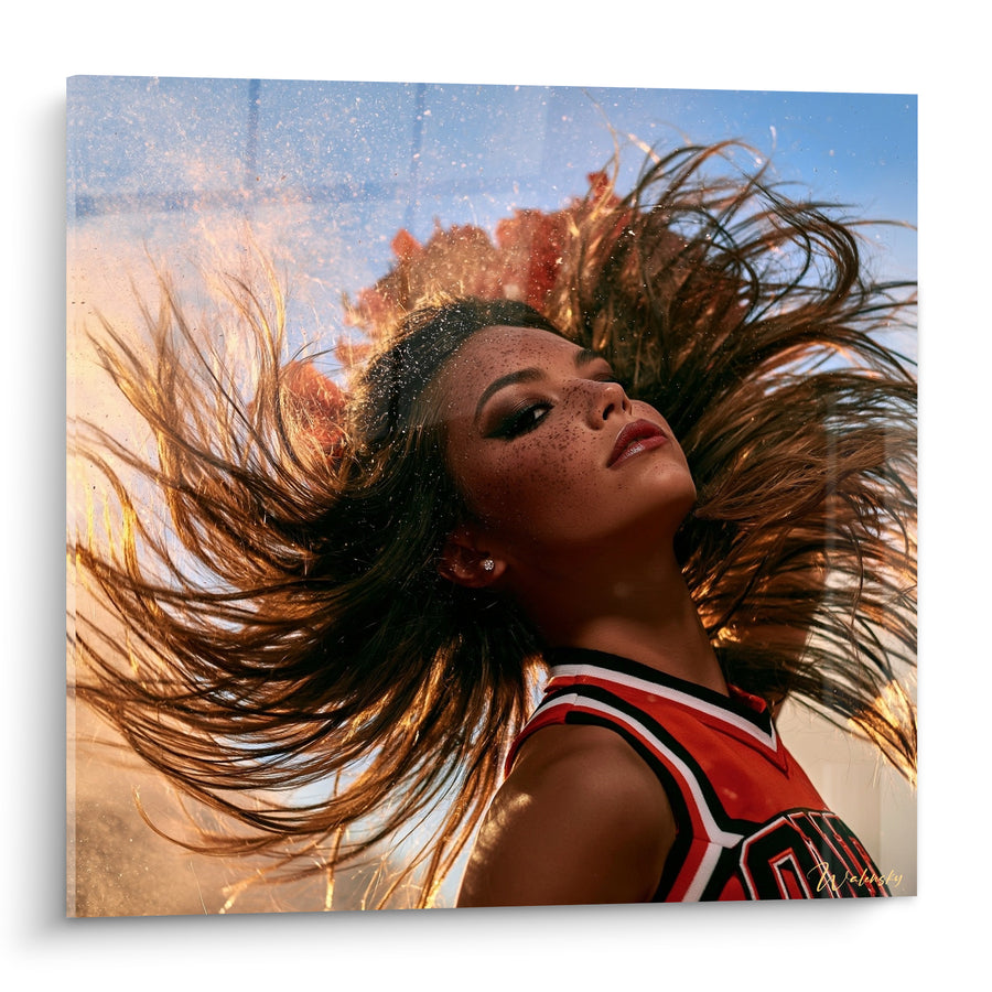 Tableau Cheerleader chevelure envolée rousse et rouge - Élan capturé - Edition Cheerleader