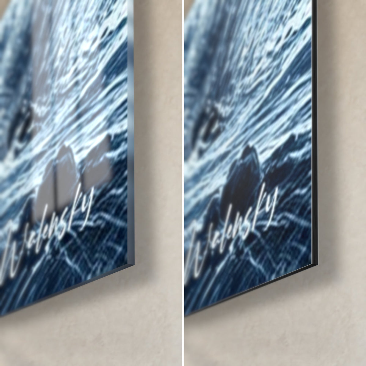 Gemälde eines blauen und weißen Vollbluts, untere rechte Ecke: glänzendes Acrylglas mit Reflexen, mattes Dibond-Aluminium, sichtbare 3 mm Kante