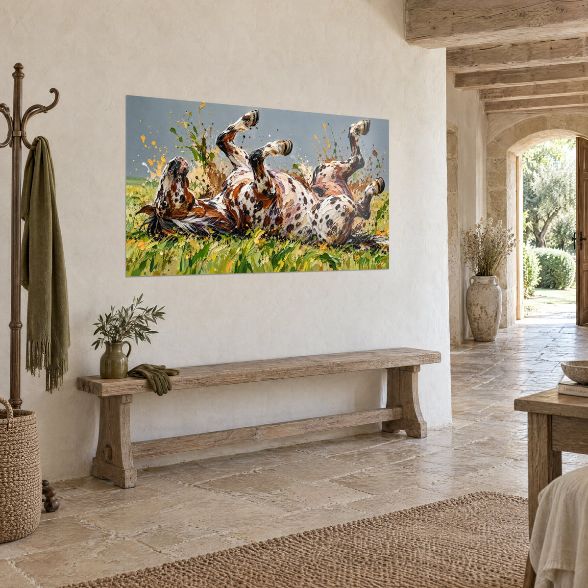 Tableau culbute joyeuse d'un cheval tacheté, sabots en l'air, ciel gris-bleu et prairie jaune, console en bois, maison en pierre