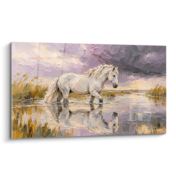 Tableau Cheval blanc traversant un marais mauve et doré sous ciel orageux - Reflet sous l'orage - Edition Cheval de Camargue