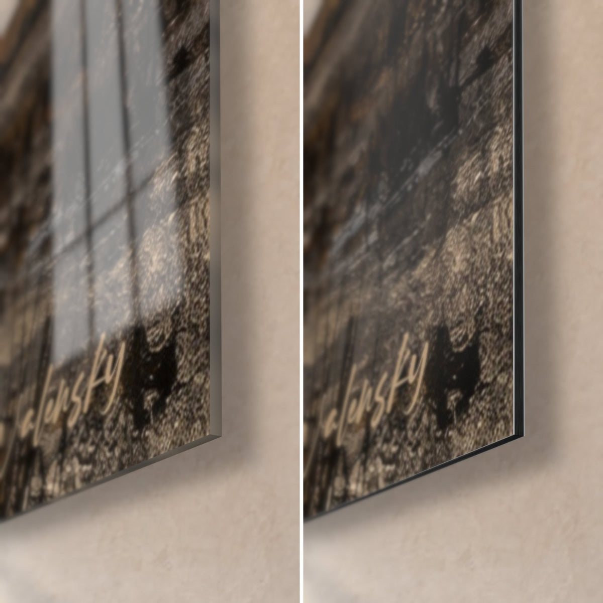 Tableau robe grise du cheval, coin bas droit : verre brillant à gauche, Dibond mat noir à droite, tranche de 3 mm