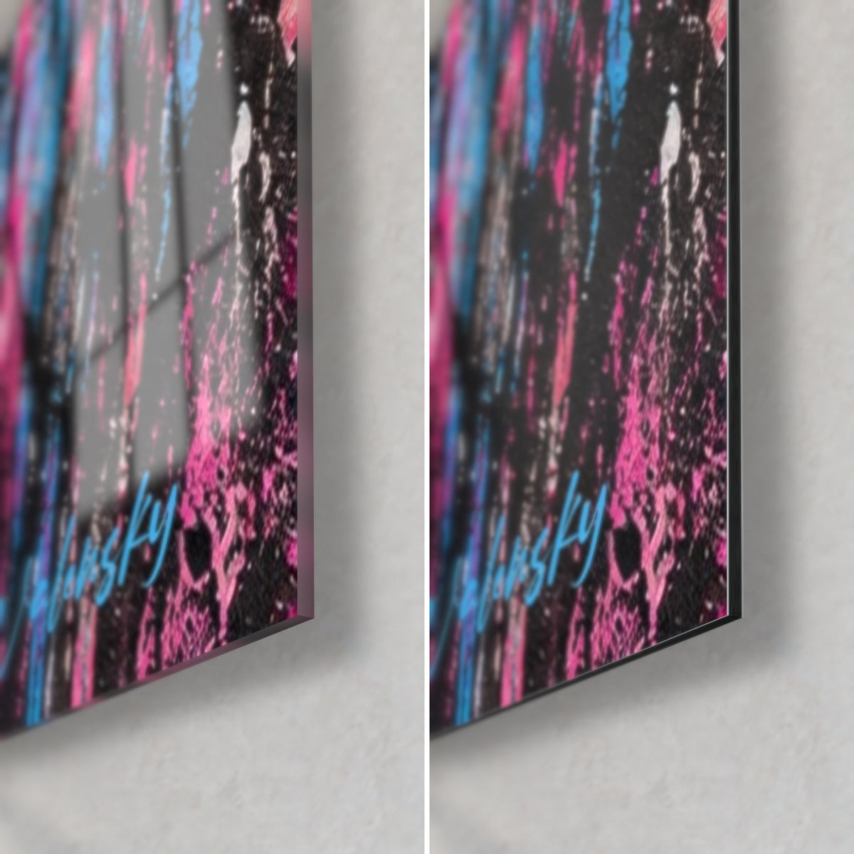 Tableau cheval blanc éclaboussé de rose et de bleu, coin bas droit : verre acrylique brillant à gauche, Dibond mat à droite