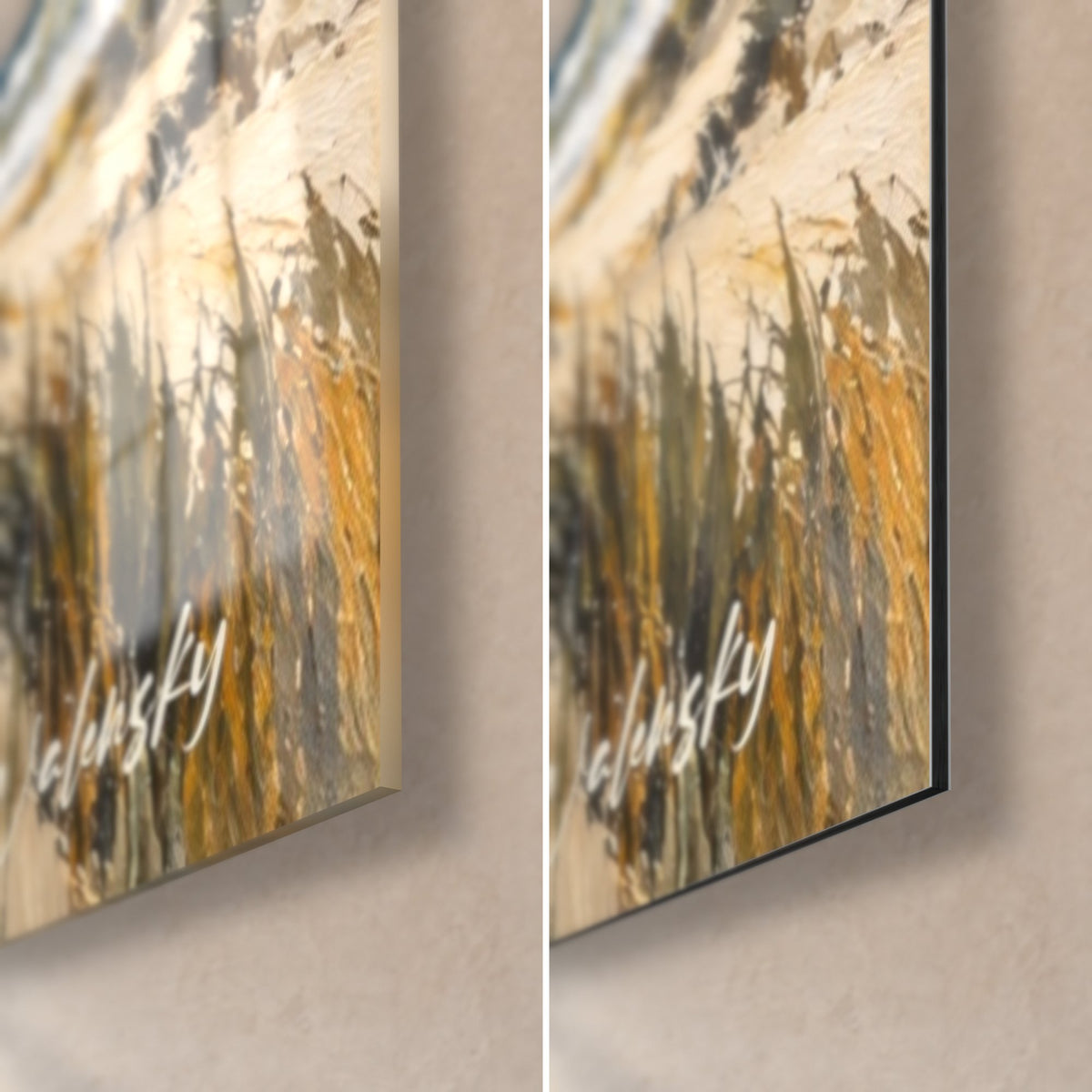 Tableau cheval blanc aux herbes de dune, coin bas droit : verre brillant et reflets à gauche, Dibond noir mat à droite