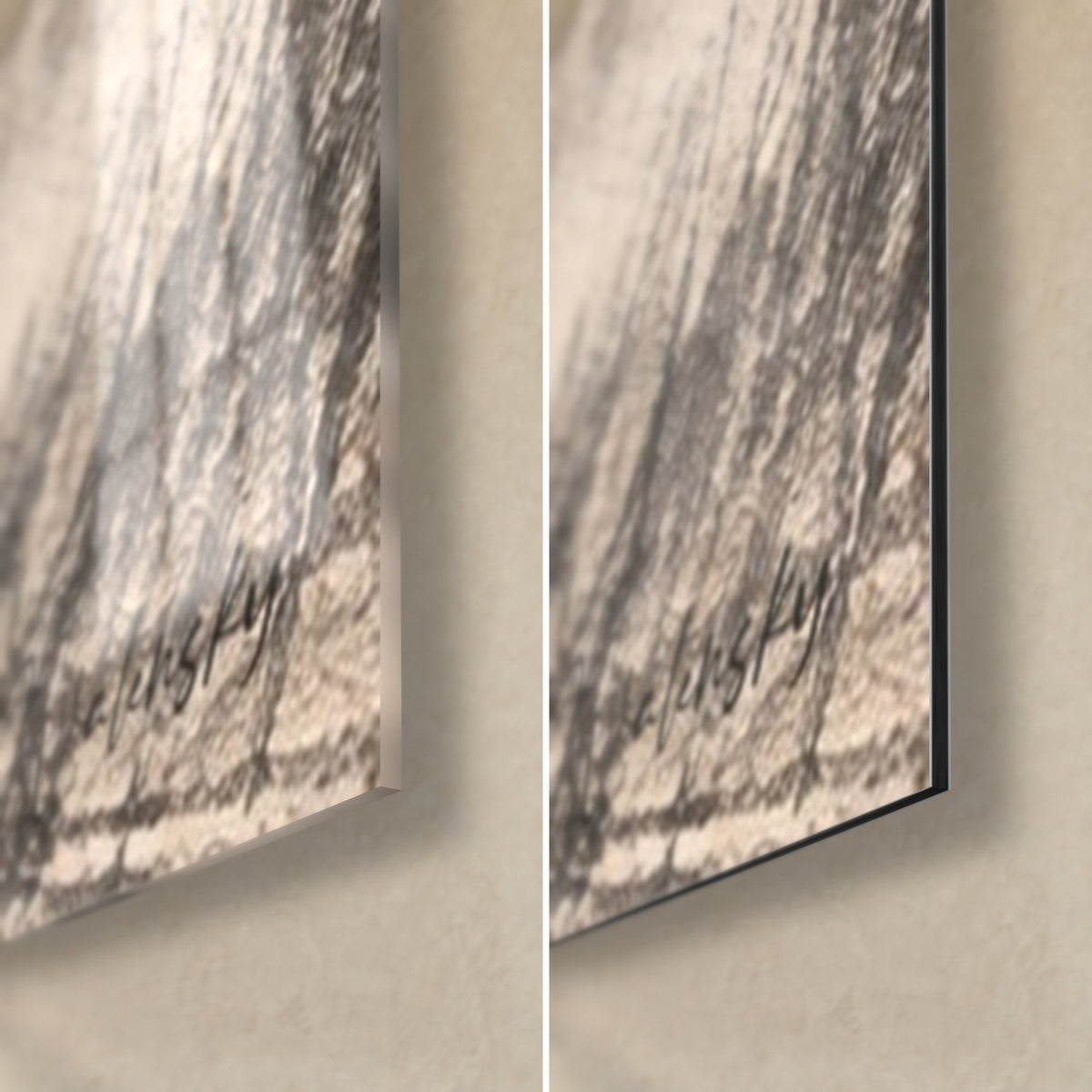 Tableau cheval au fusain, coin bas droit : verre acrylique brillant à gauche, Dibond mat à droite, tranche noire de 3 mm