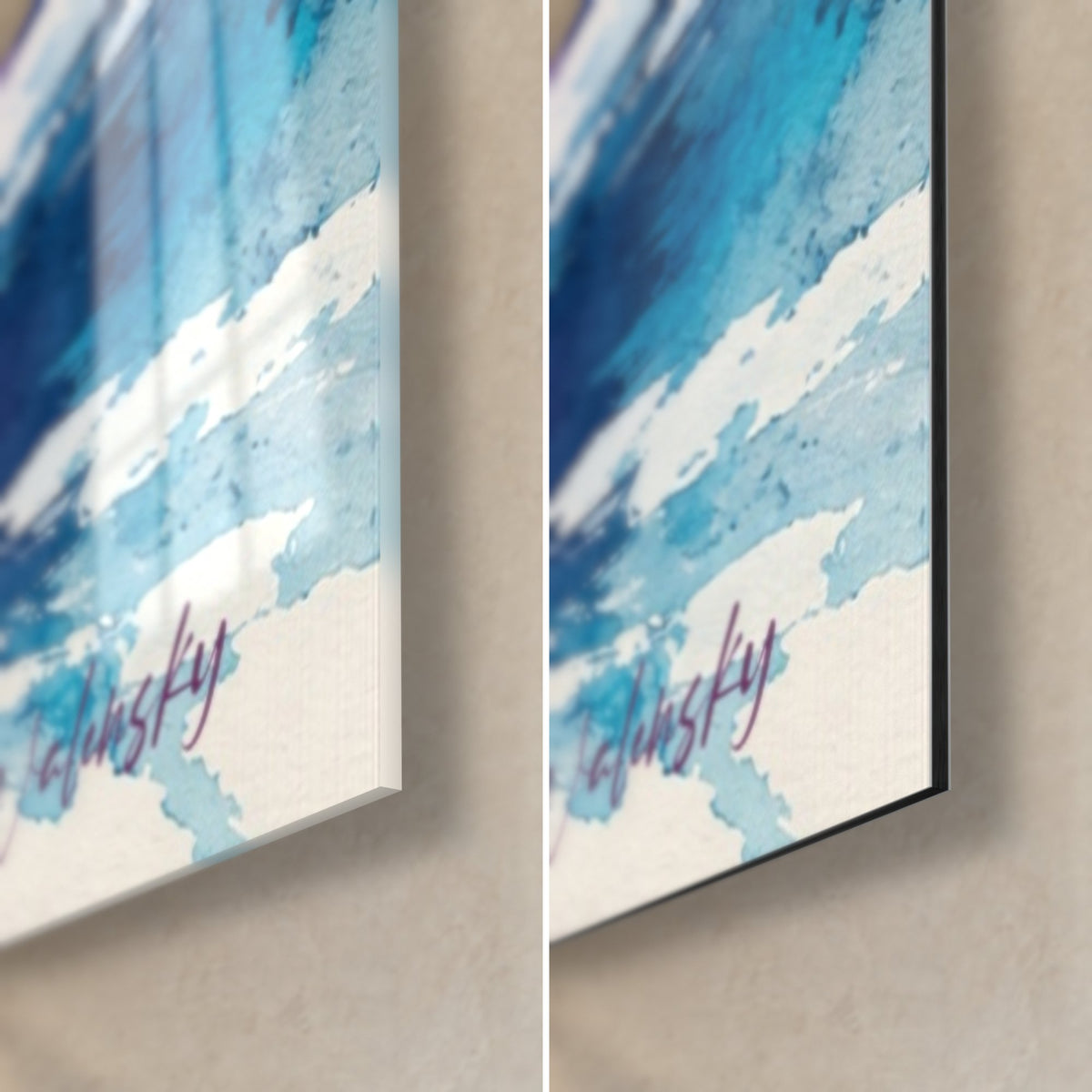 Tableau étalons en pleine course, coin bas droit : verre acrylique brillant reflétant, alu Dibond mat, taches bleu glacier sur blanc crème