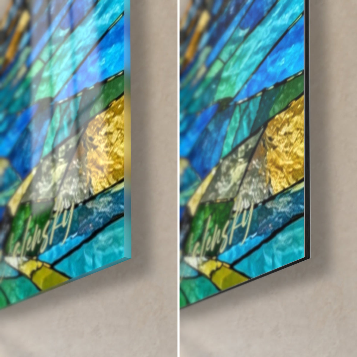 Tableau coursier brun roux, coin bas droit : verre acrylique brillant à gauche, Dibond noir mat à droite, éclats bleus et dorés
