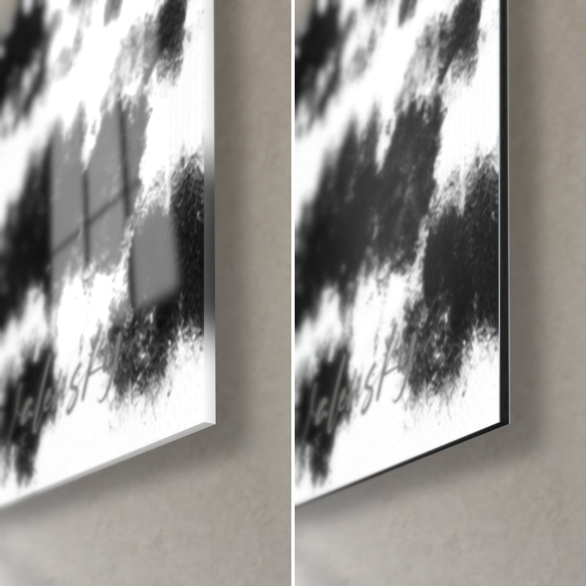 Tableau cheval pie en encre noire sur blanc, coin bas droit : verre acrylique brillant à gauche, alu Dibond gris mat à droite, tranche fine