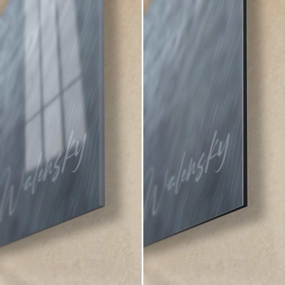 Quadro di uno shar pei addormentato, angolo in basso a destra: vetro acrilico blu-grigio lucido e alluminio Dibond nero opaco, spessore 3 mm
