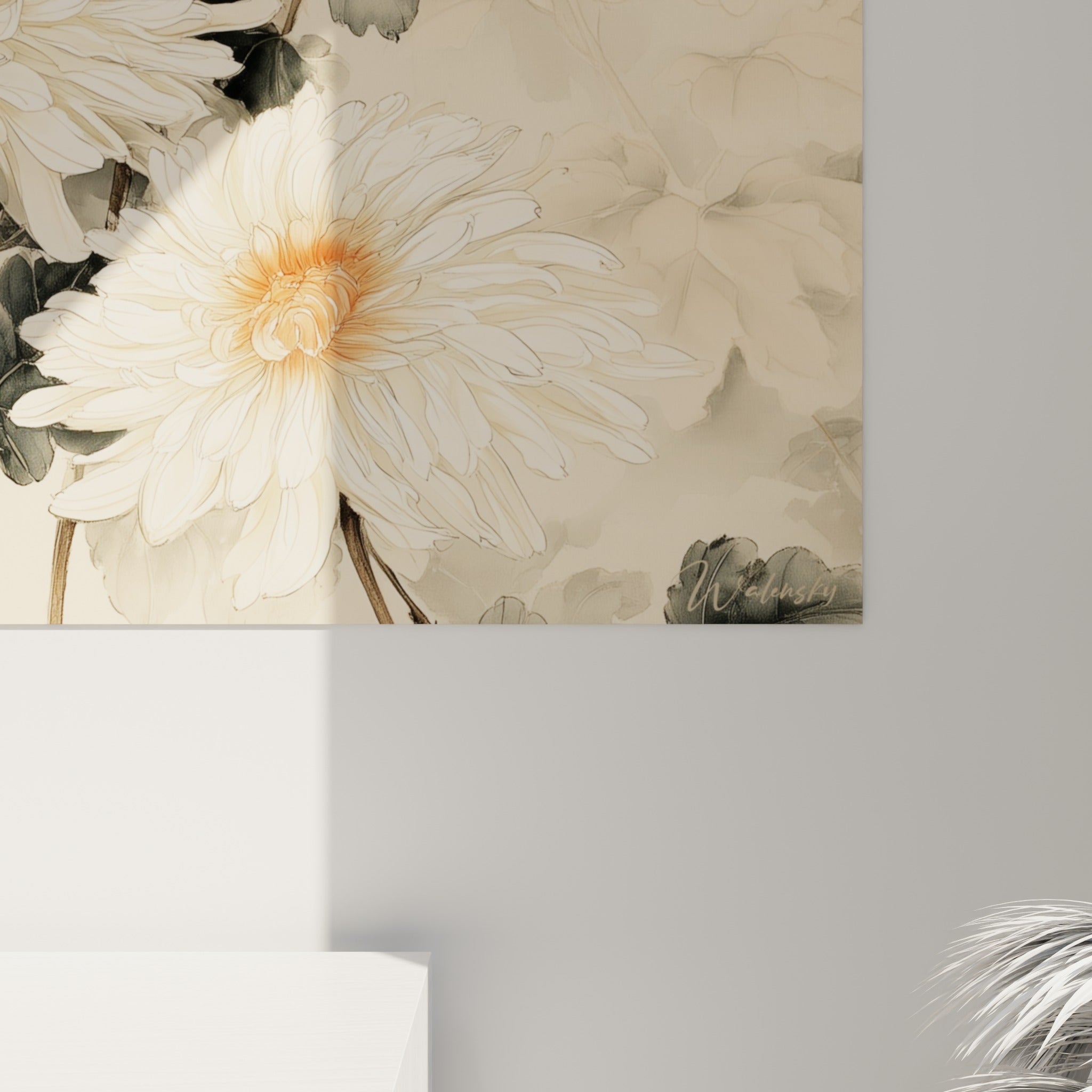 Pétales de chrysanthème ivoire et corail révélant textures fines et coulures d'aquarelle délicates