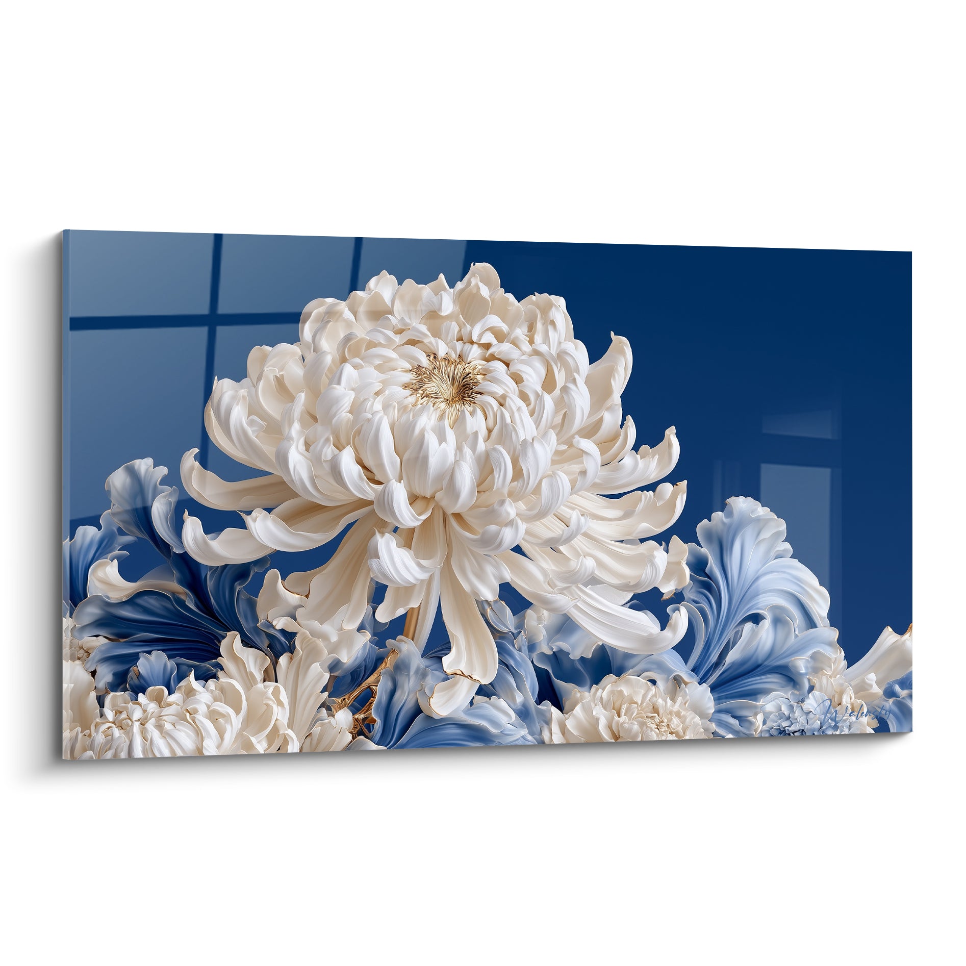 Chrysanthème blanc aux pétales torsadés sur fond bleu marine, cœur doré, style sculptural raffiné
