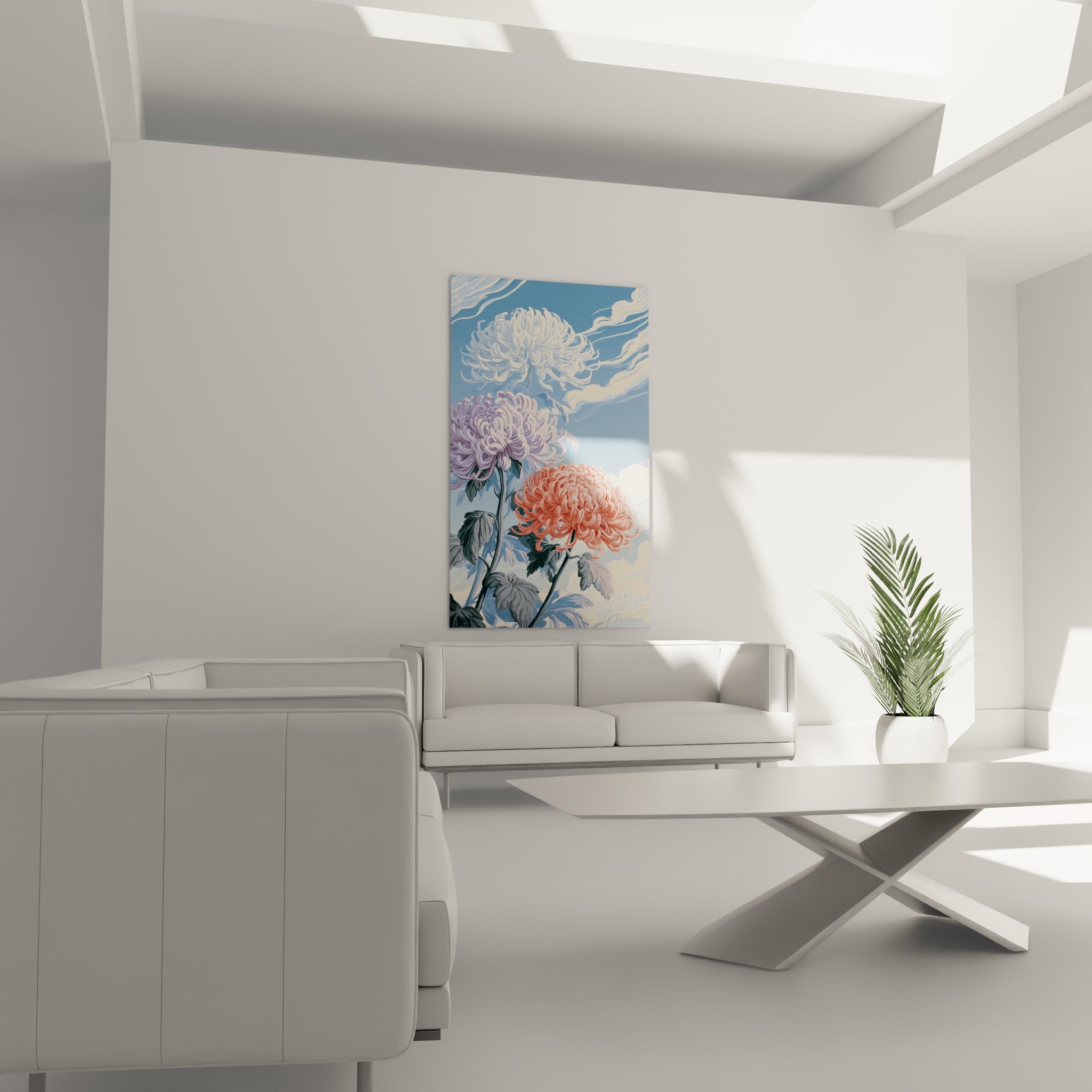 Bouquet de chrysanthèmes mauve et corail sur ciel bleu, disposé au-dessus d'un canapé dans un salon lumineux