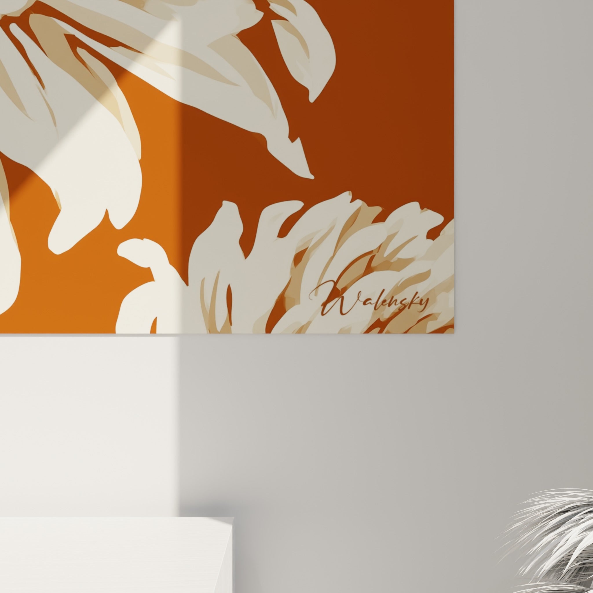 Détail des nervures brunes du chrysanthème, aplats ivoire et fond terracotta se touchant sans dégradé texturé