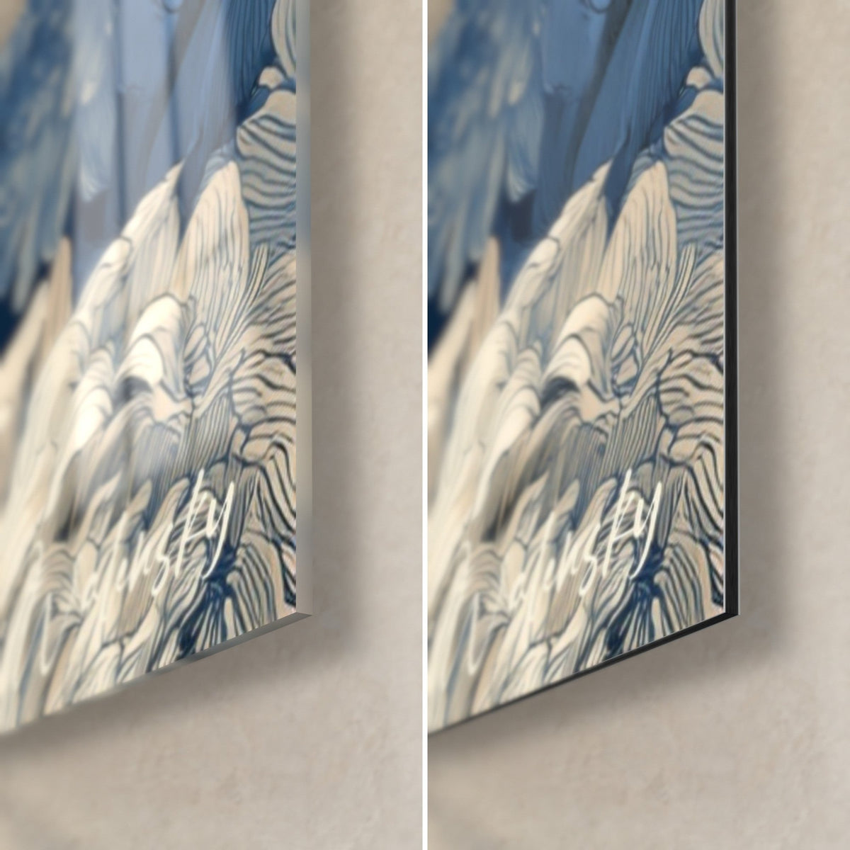 Tableau floraison d'ivoire et de bleu marine, coin bas droit : verre brillant à gauche, alu Dibond mat à droite, tranche de 3 mm