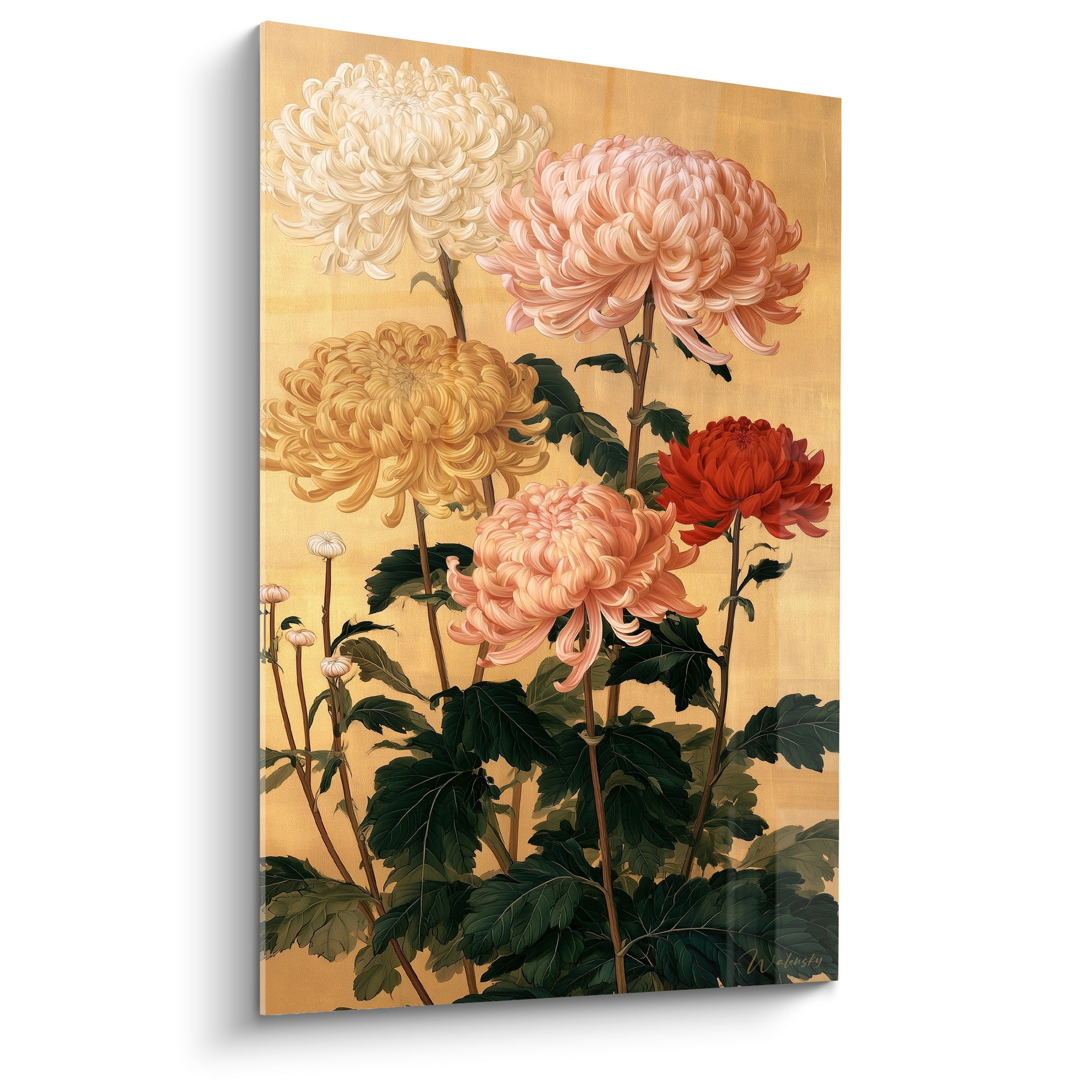 Chrysanthèmes ivoire, rose et rouge peints sur fond doré, pétales détaillés et feuillage vert sombre