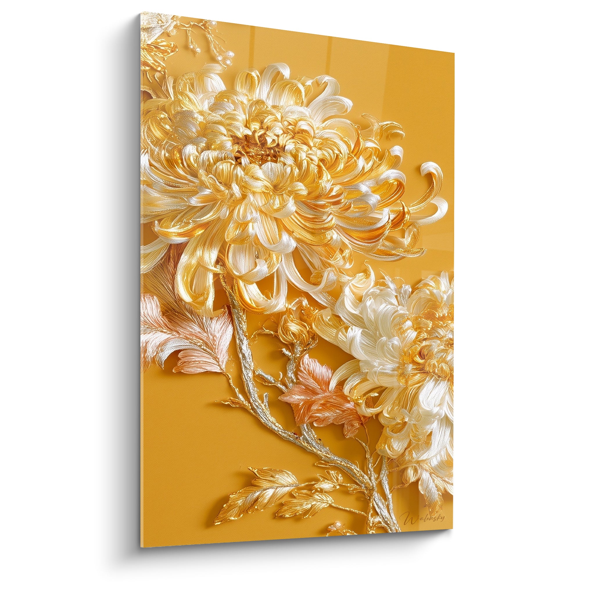 Chrysanthème doré aux pétales sculptés sur fond ocre intense et lumineux