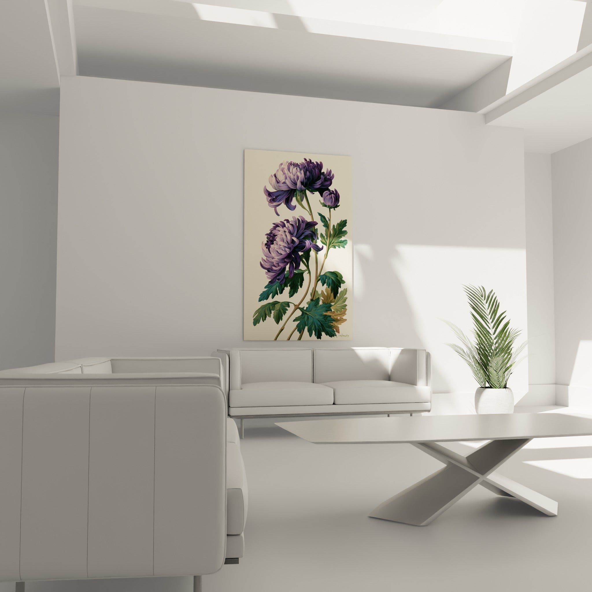 Pétales violets et feuillage vert du chrysanthème installés au-dessus d'un canapé dans un salon lumineux.