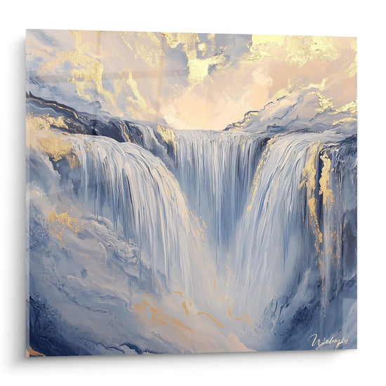 Un tableau cascade représentant une imposante chute d'eau blanche et bleue encadrée par des formations rocheuses, rehaussé de touches dorées scintillantes sur un fond bleu pâle, avec une texture épaisse créant un relief dynamique.
